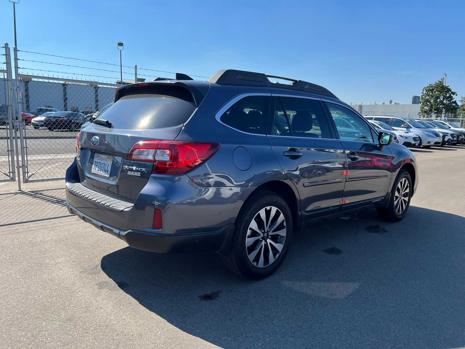 Thumbnail: 2016 Subaru Outback - 9