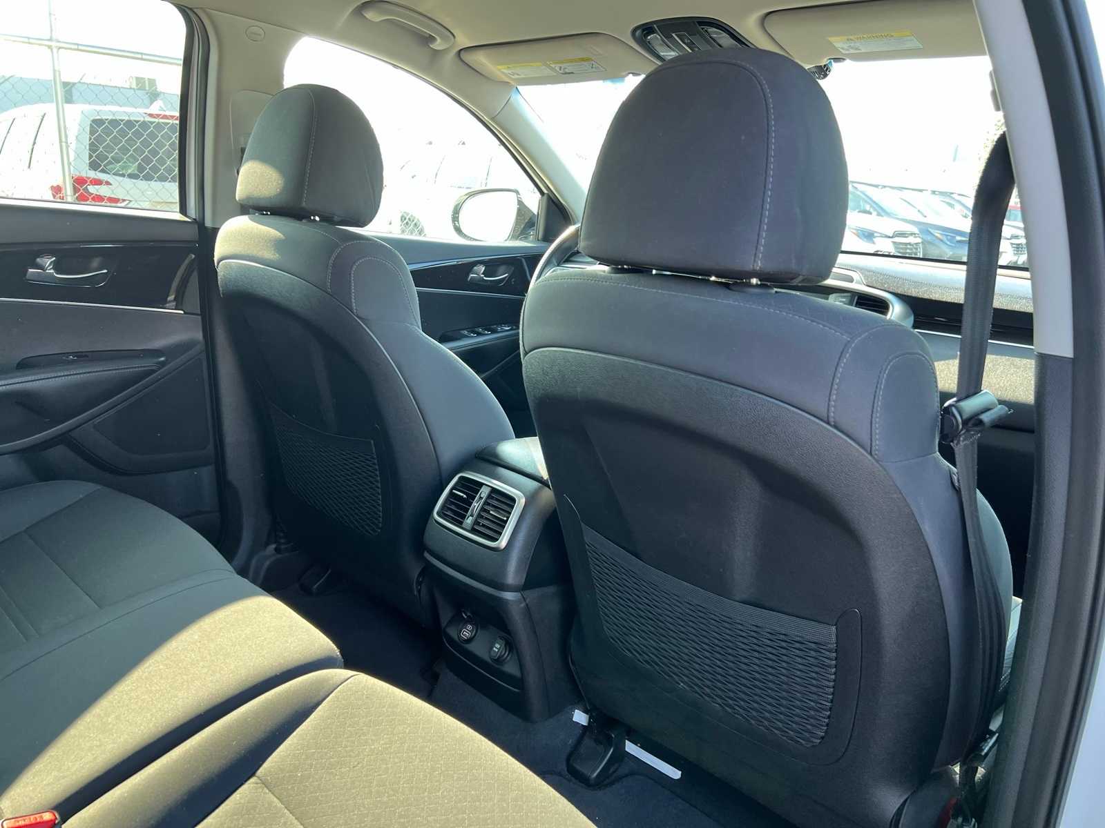 Thumbnail: 2019 Kia Sorento - 22