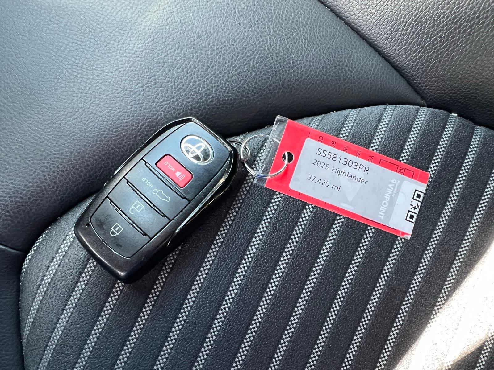 Thumbnail: 2025 Toyota Highlander - 37