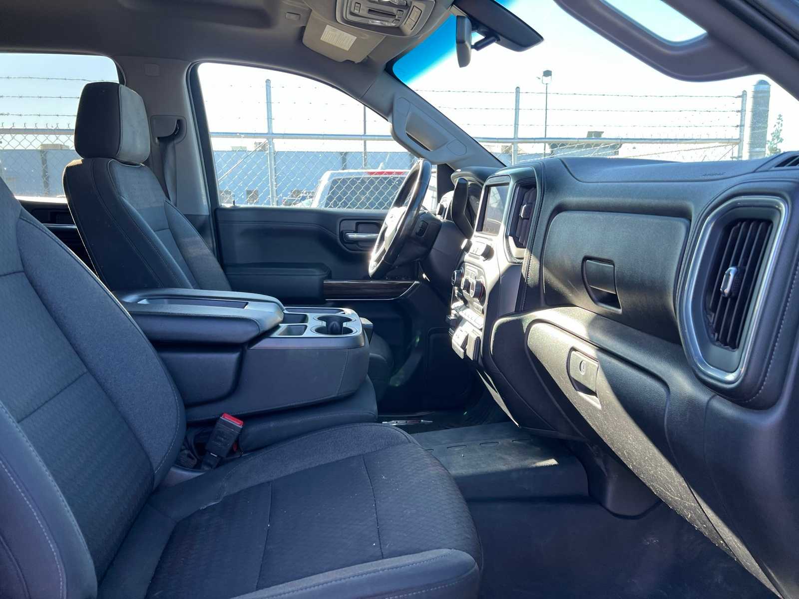 Thumbnail: 2020 Chevrolet Silverado 1500 - 26