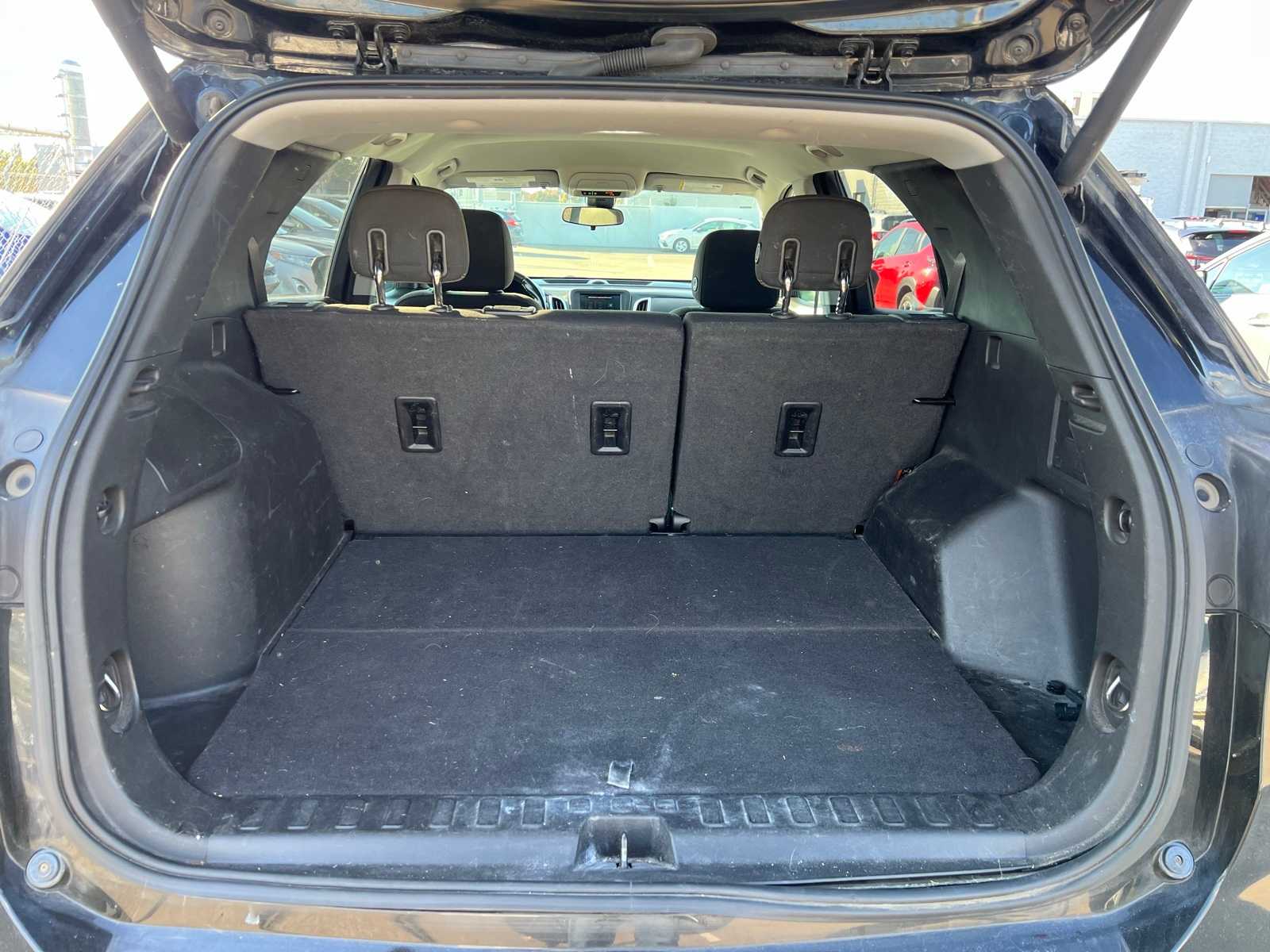 Thumbnail: 2020 Chevrolet Equinox - 8