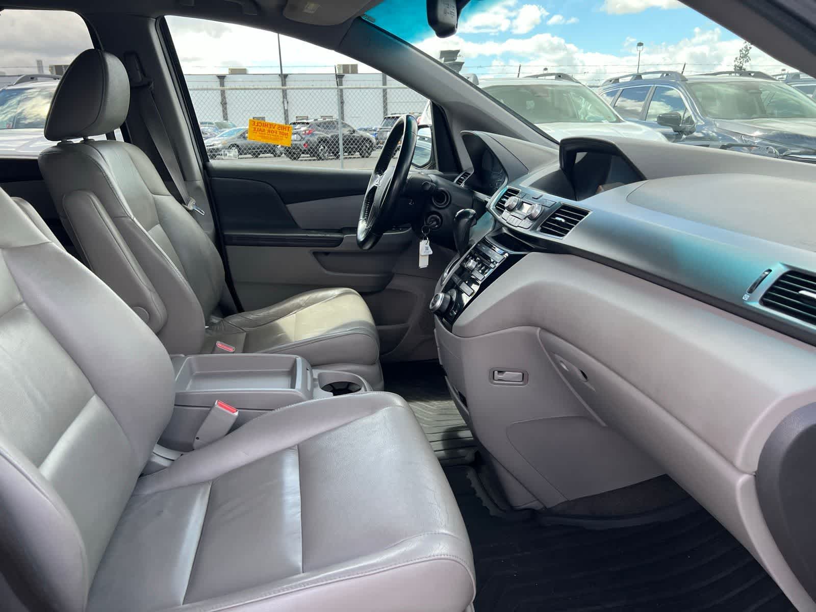 Thumbnail: 2011 Honda Odyssey - 26