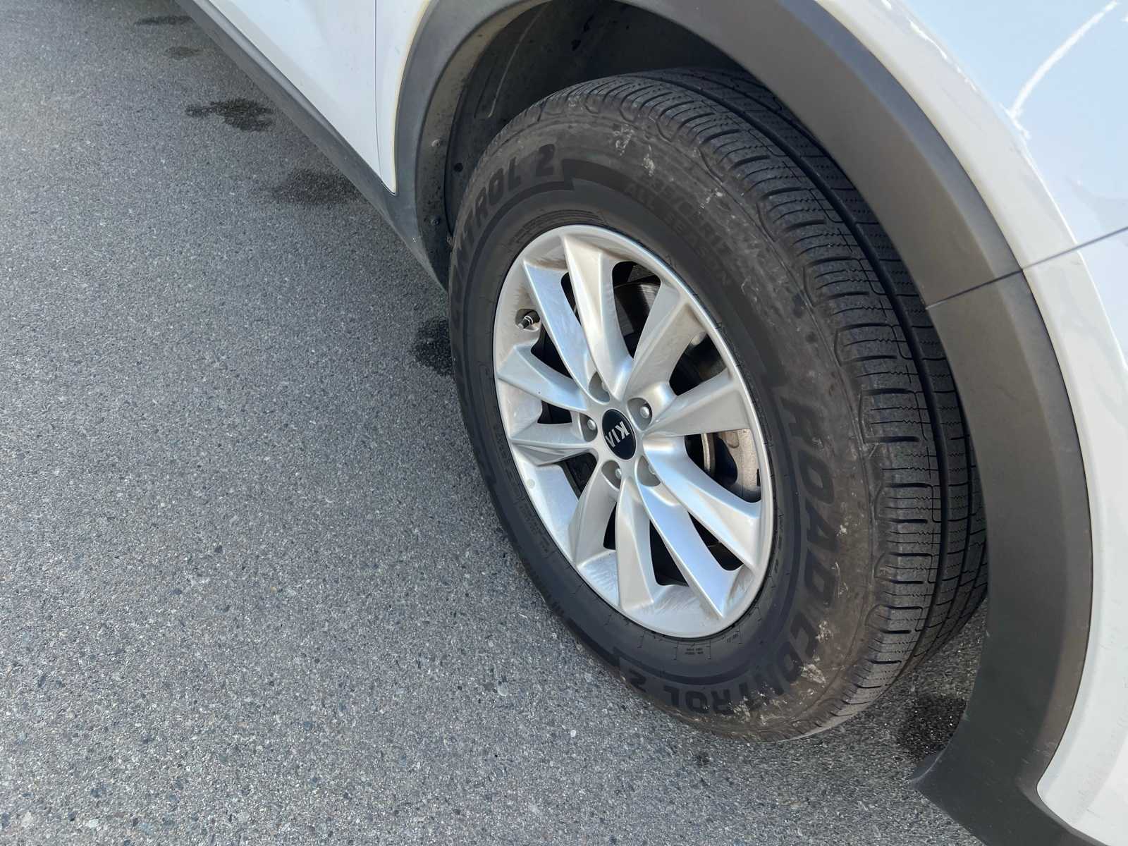 Thumbnail: 2019 Kia Sorento - 25