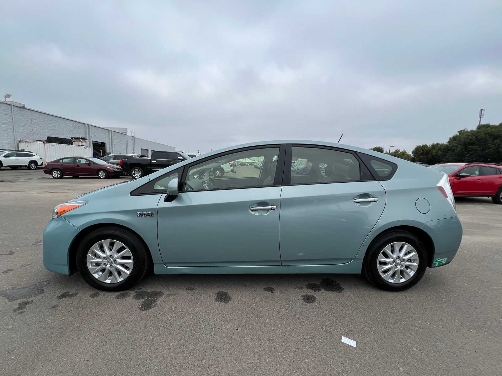 Thumbnail: 2012 Toyota Prius - 2