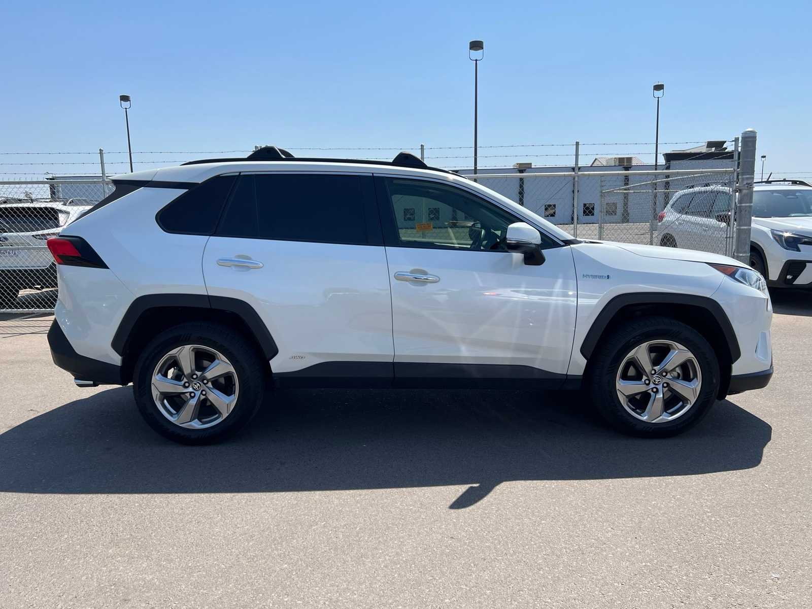 Thumbnail: 2021 Toyota RAV4 - 10