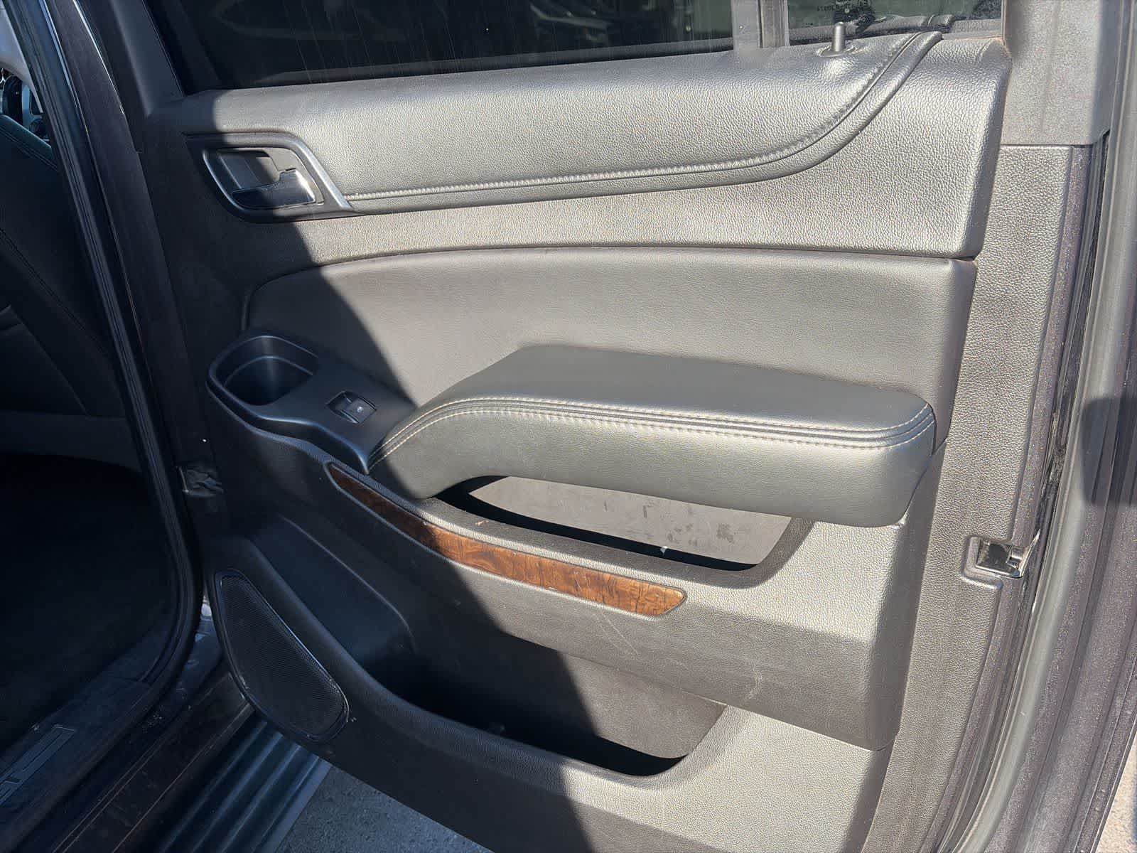 Thumbnail: 2017 Chevrolet Suburban - 11