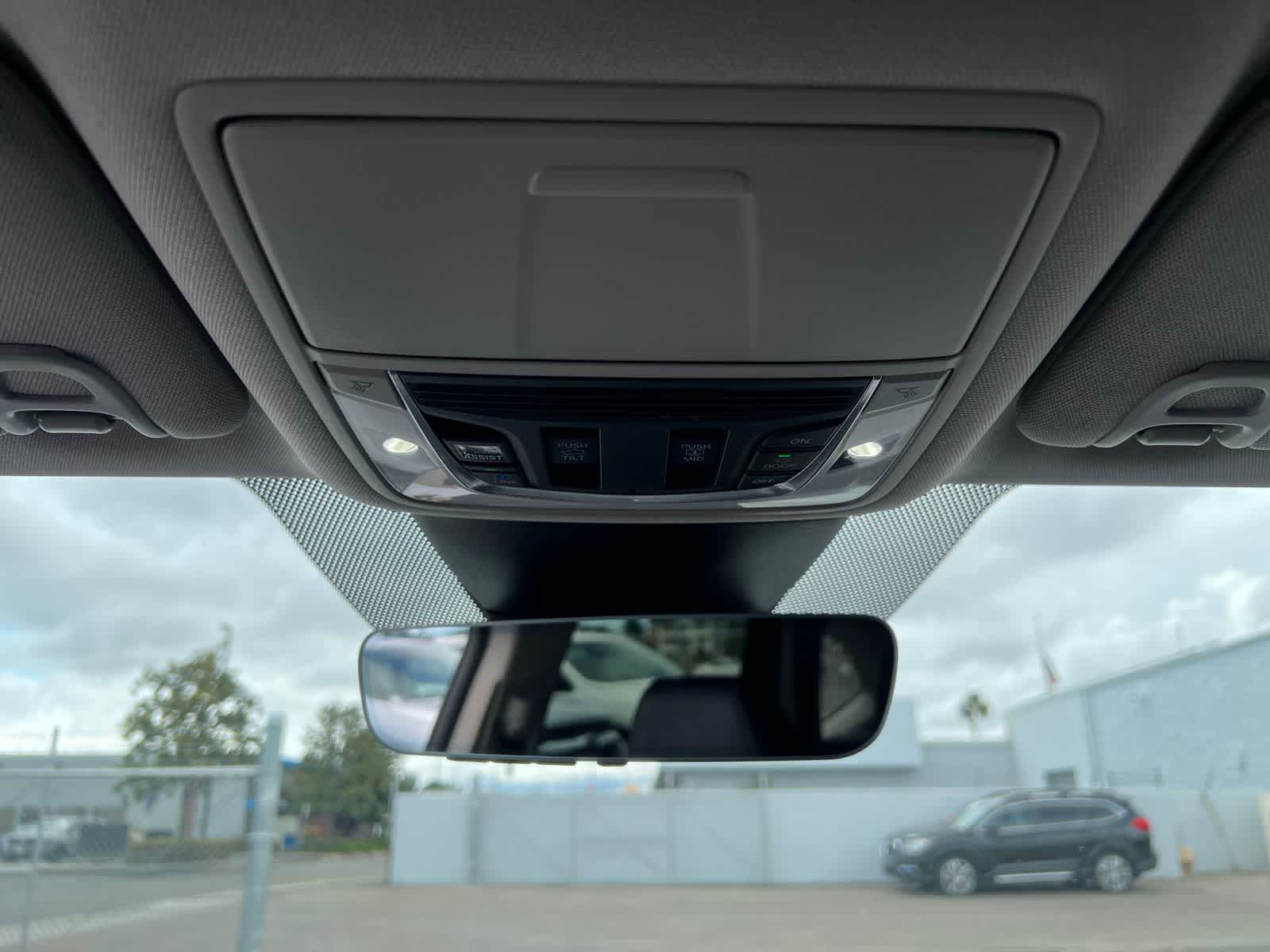 Thumbnail: 2023 Acura MDX - 32