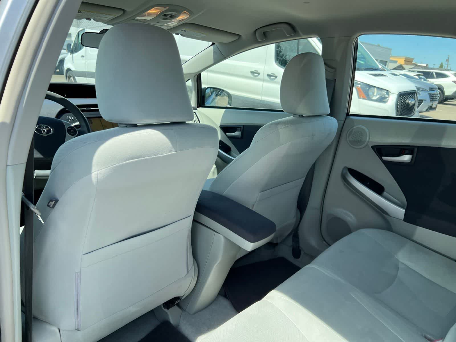 Thumbnail: 2010 Toyota Prius - 18