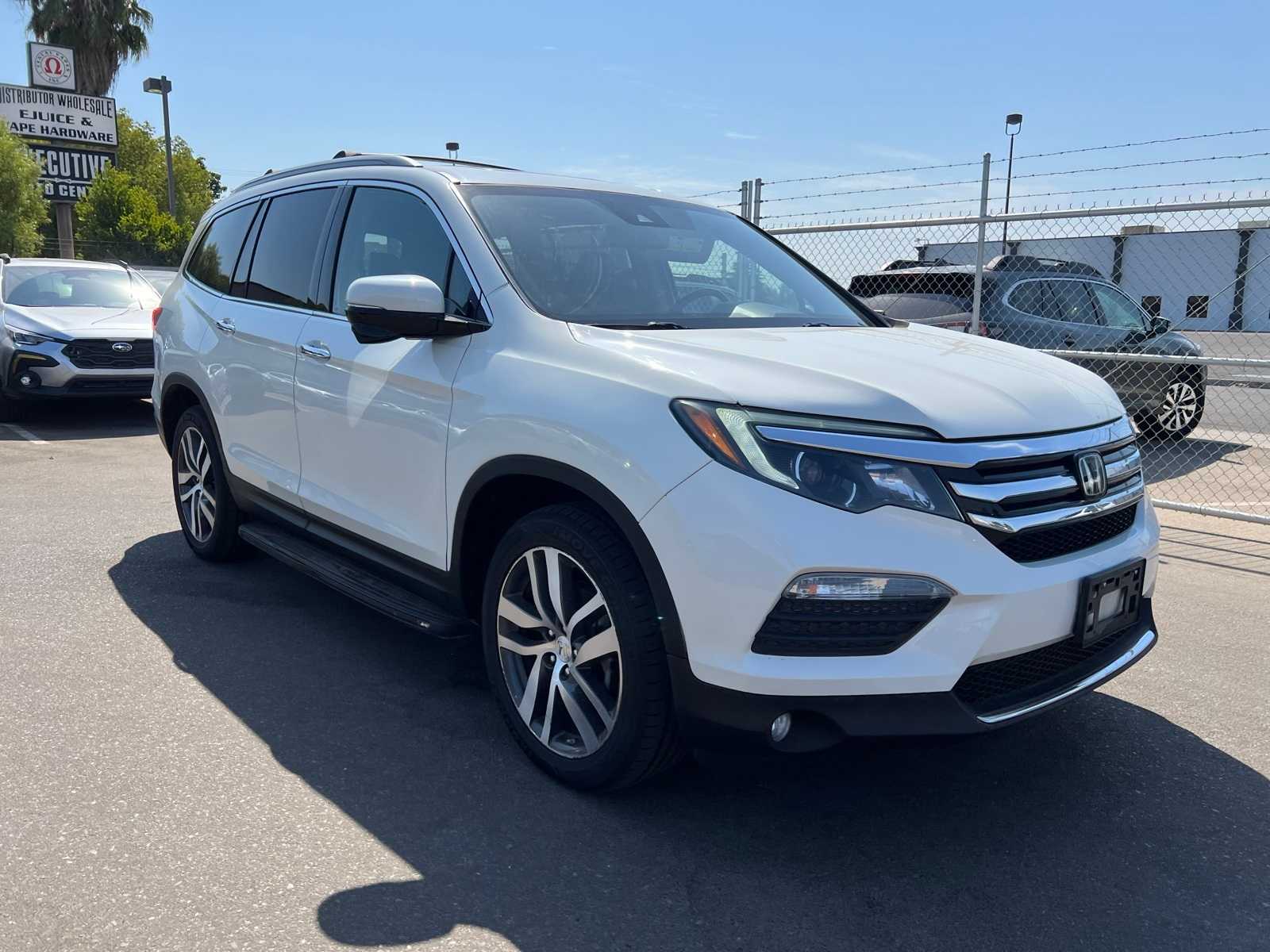 Thumbnail: 2018 Honda Pilot - 11