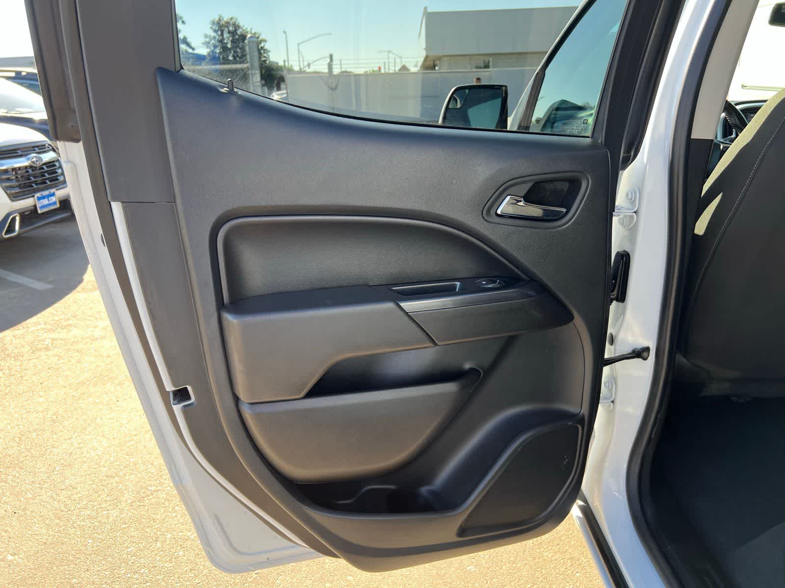 Thumbnail: 2022 Chevrolet Colorado - 20