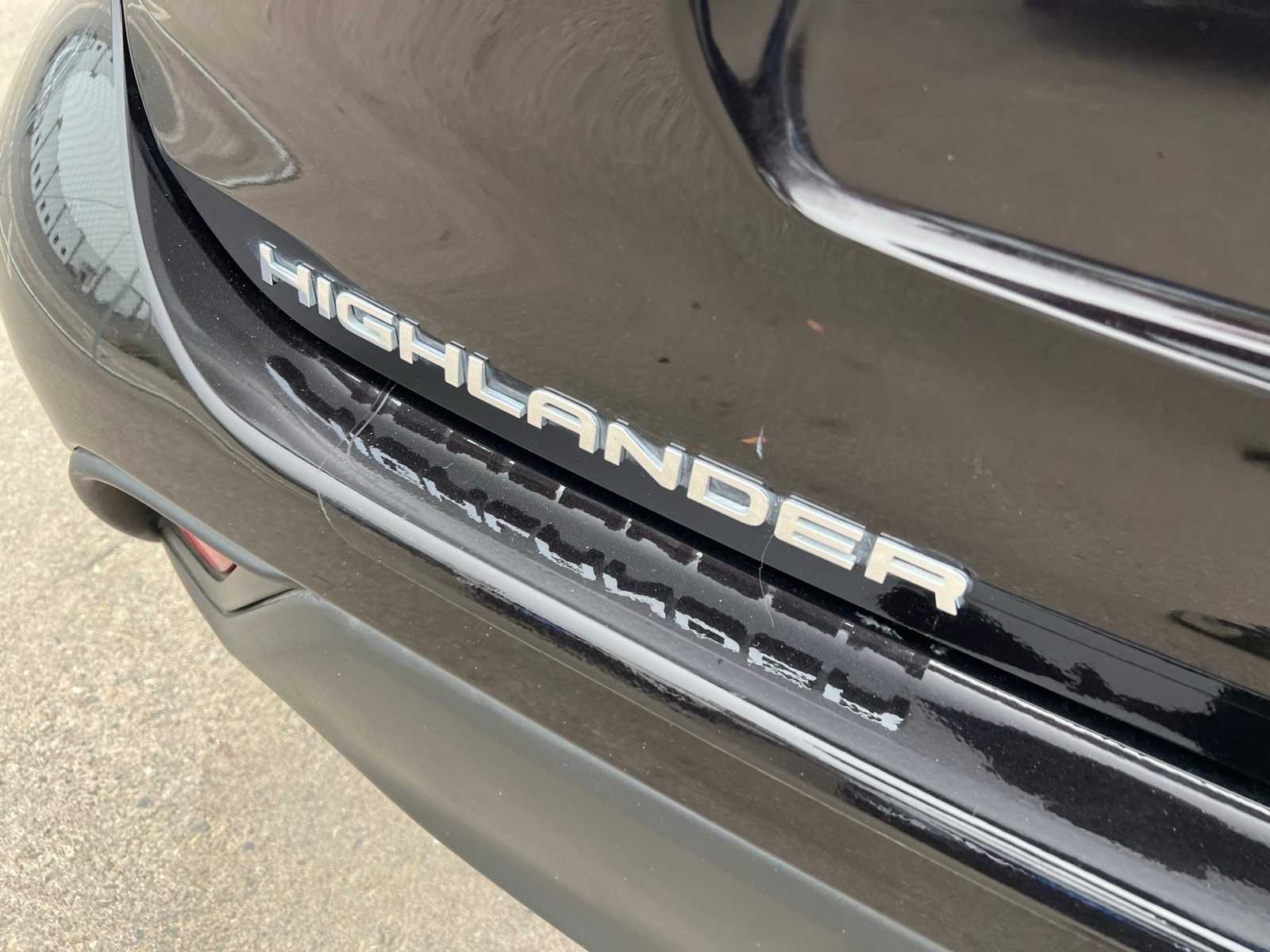 Thumbnail: 2021 Toyota Highlander - 5