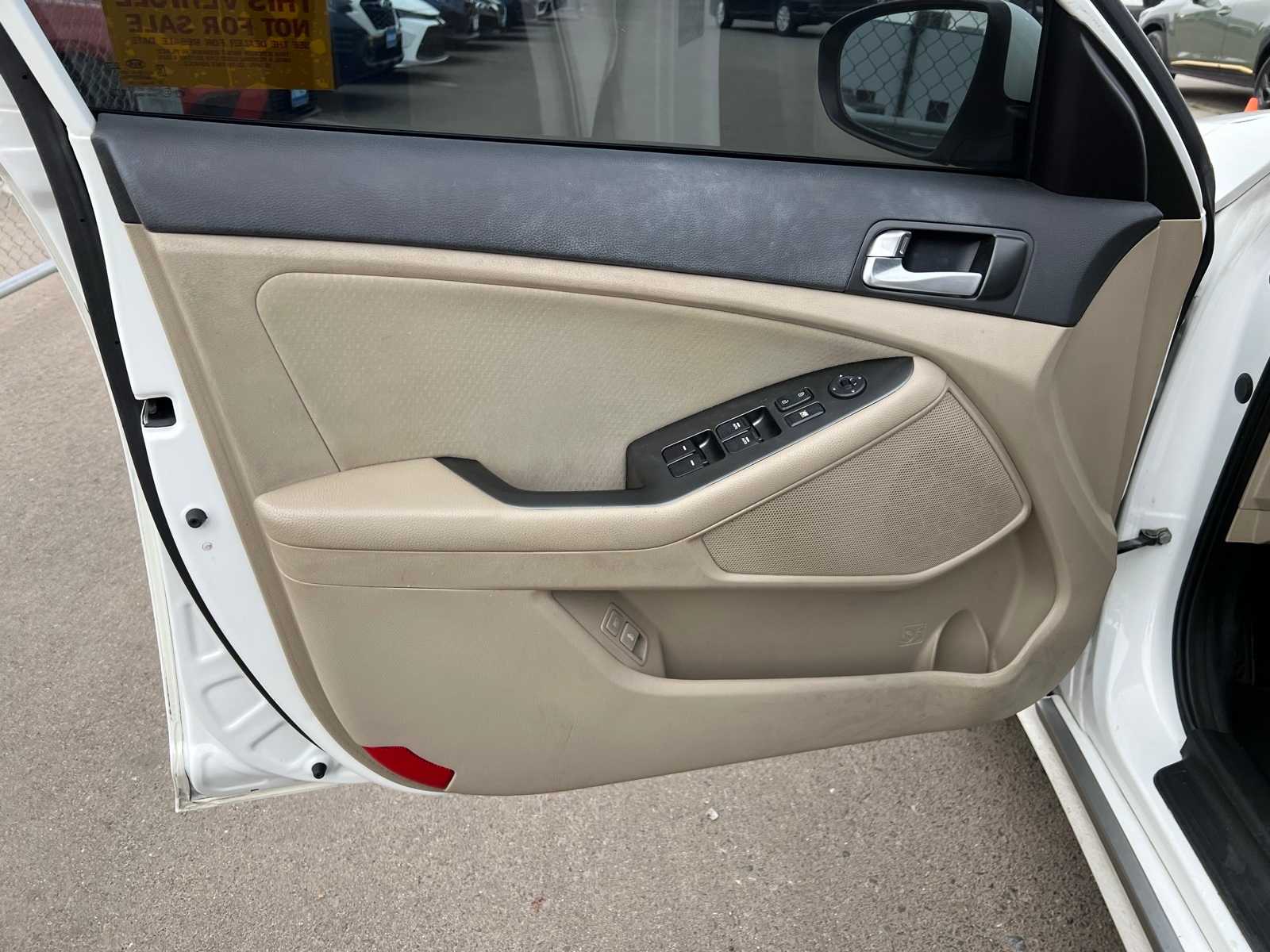 Thumbnail: 2016 Kia Optima - 15