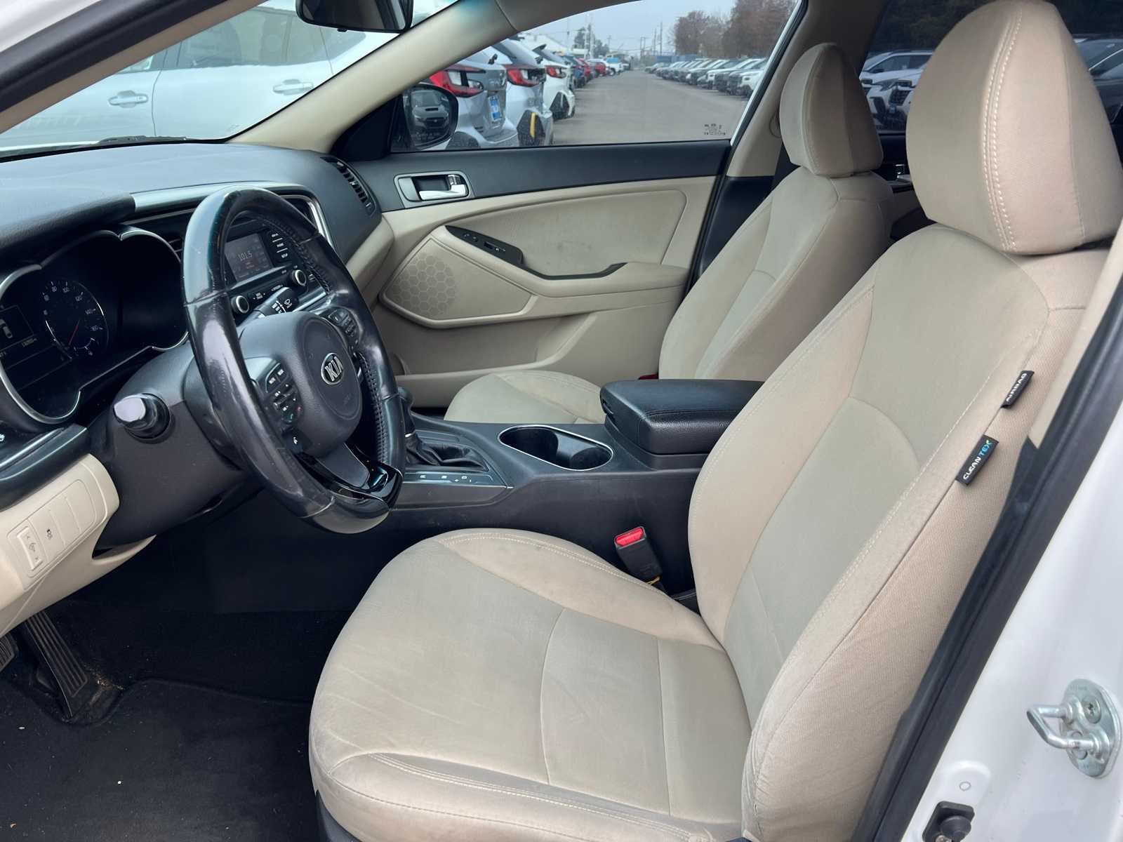 Thumbnail: 2016 Kia Optima - 14