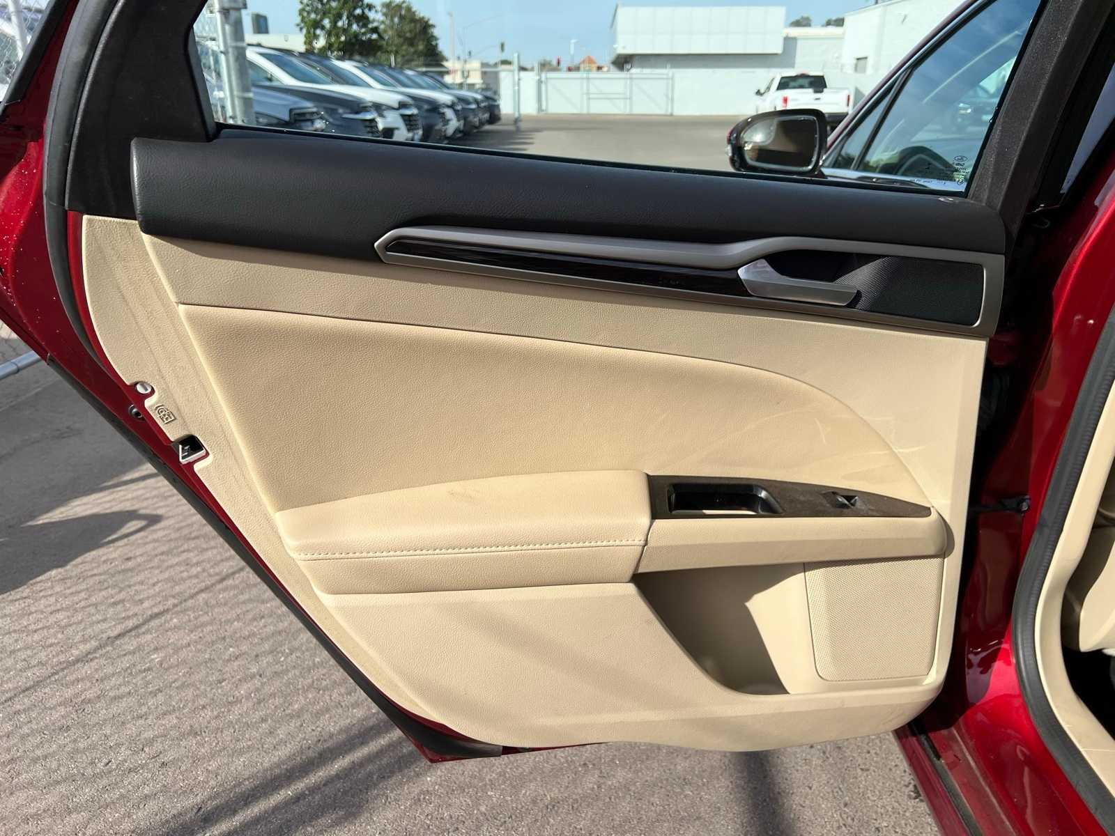 Thumbnail: 2015 Ford Fusion - 20