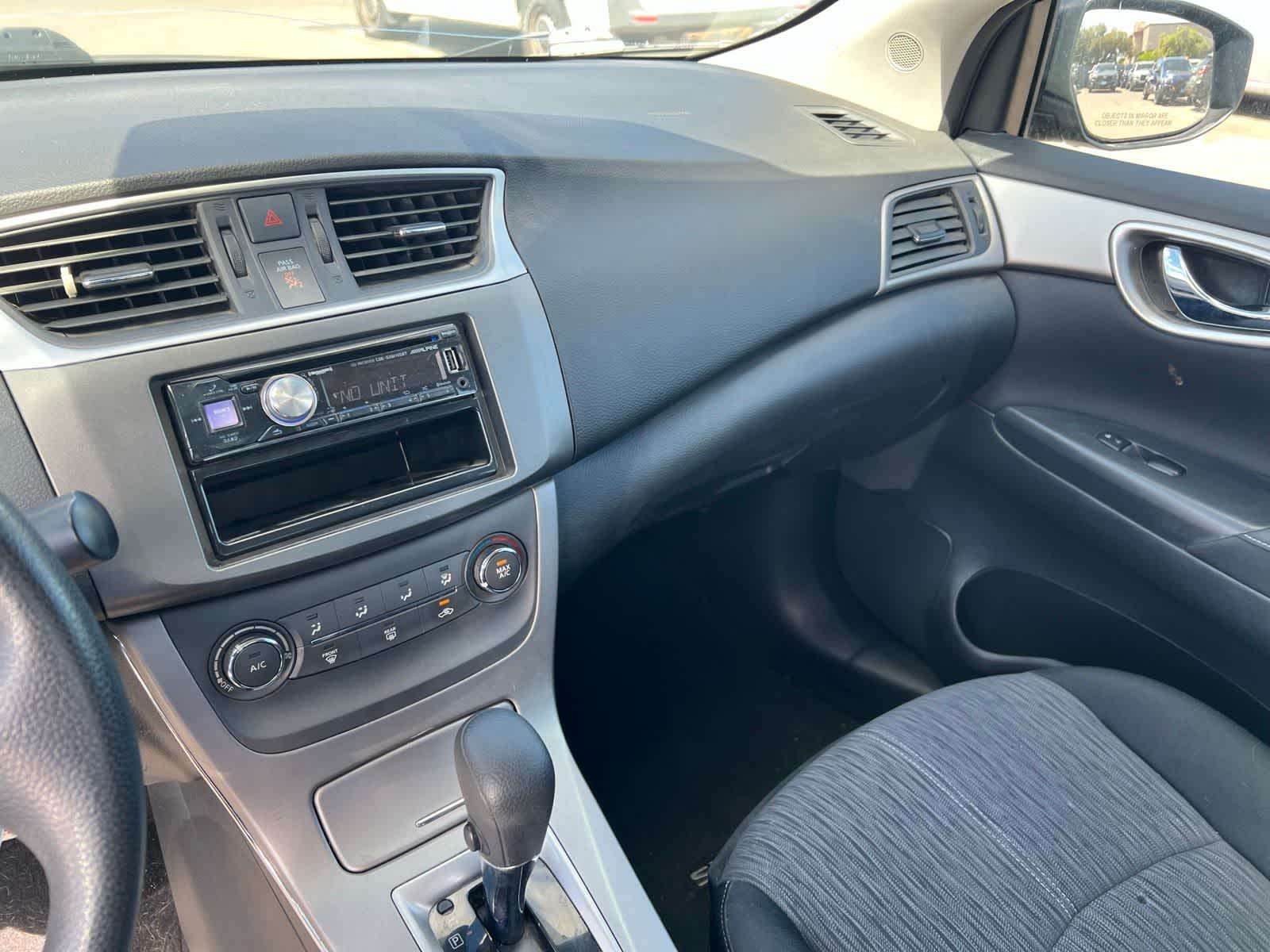 Thumbnail: 2014 Nissan Sentra - 31