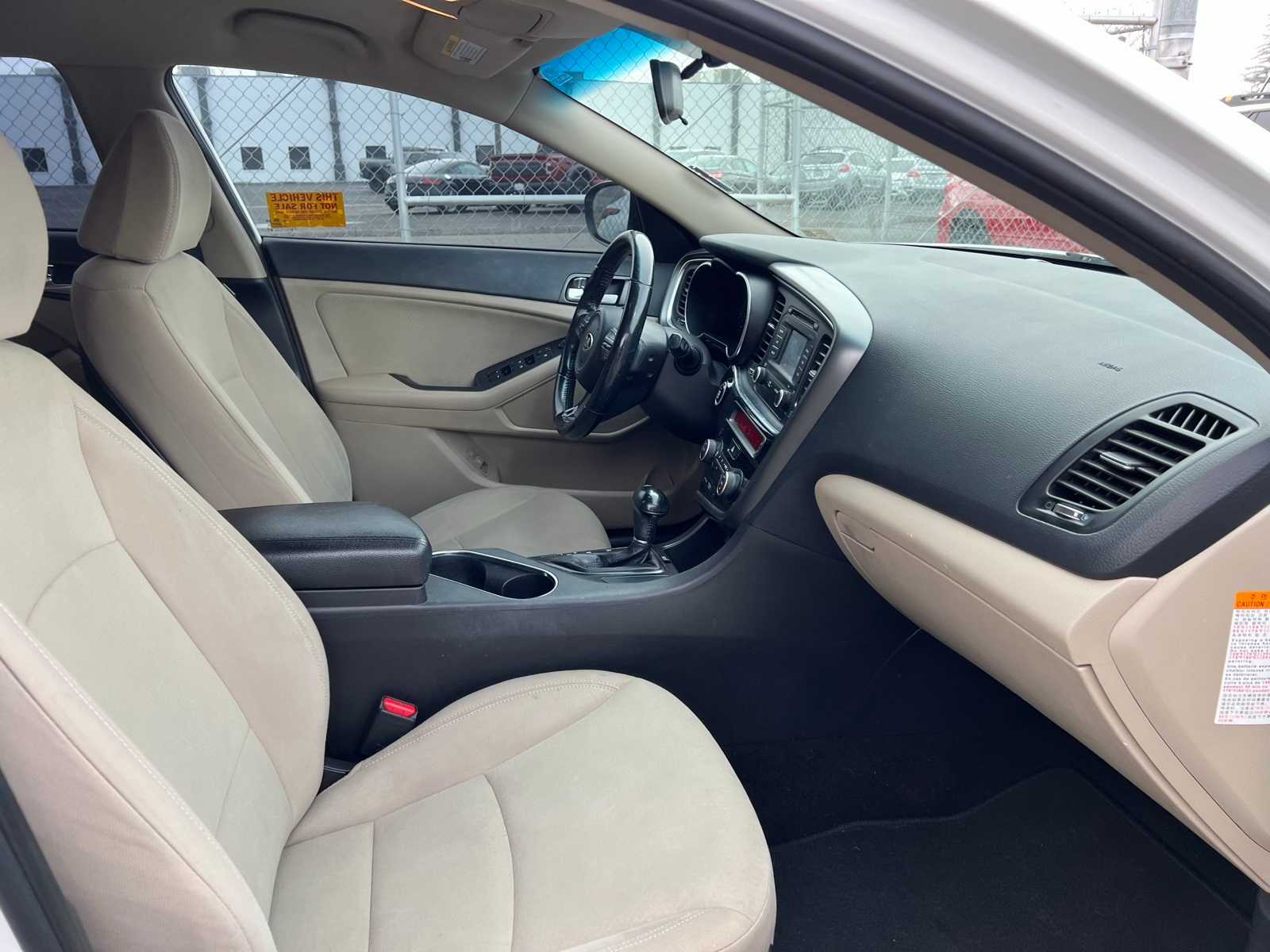 Thumbnail: 2016 Kia Optima - 26