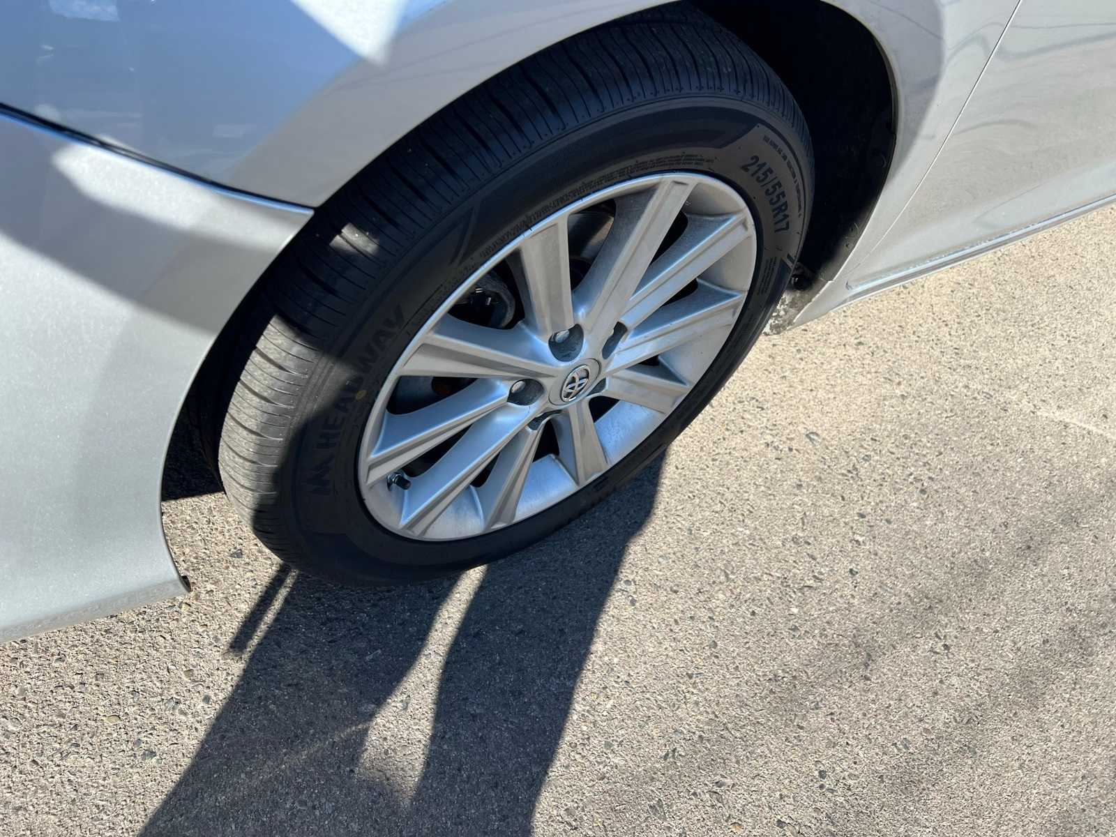 Thumbnail: 2012 Toyota Camry - 13