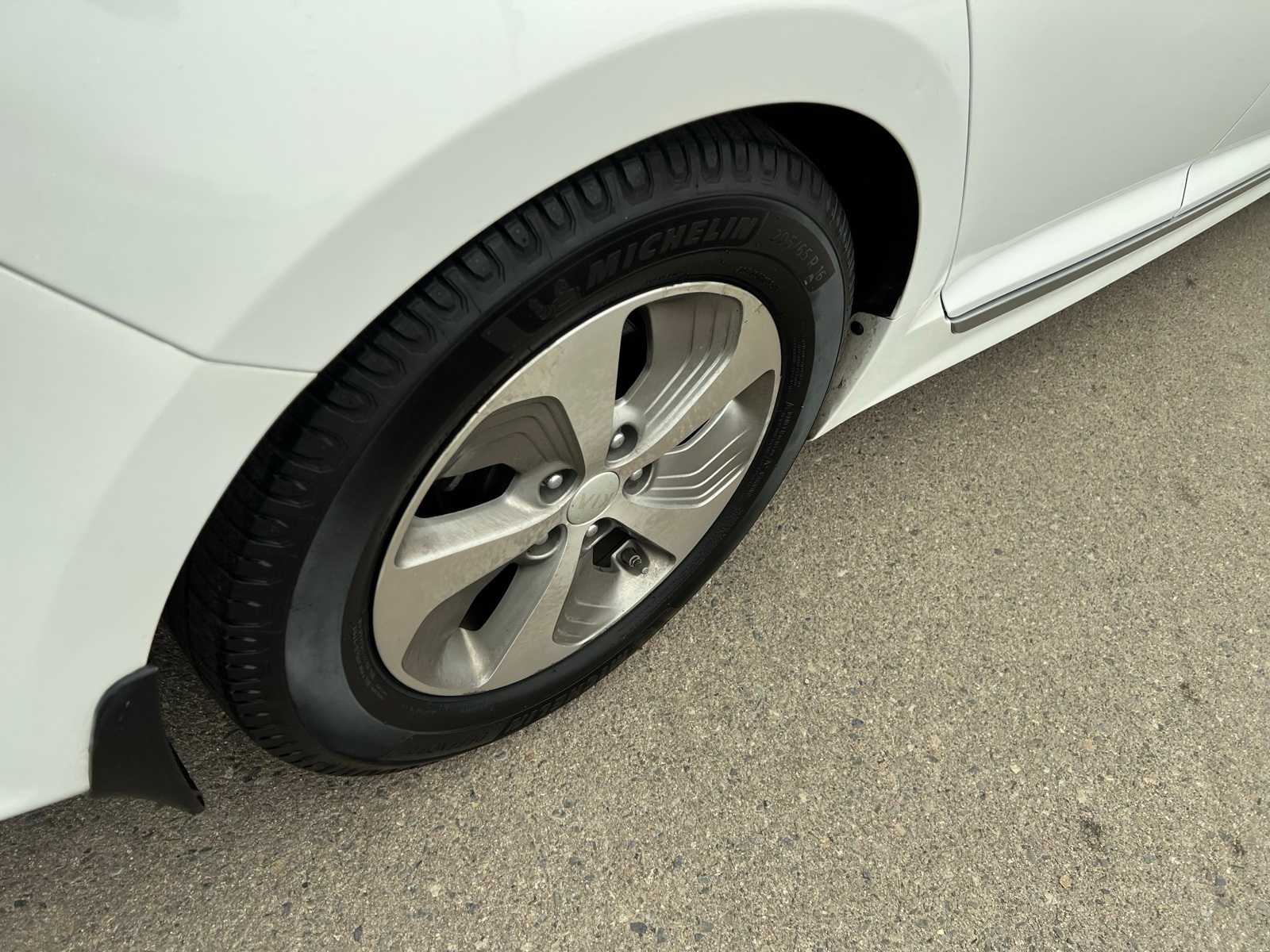 Thumbnail: 2016 Kia Optima - 21