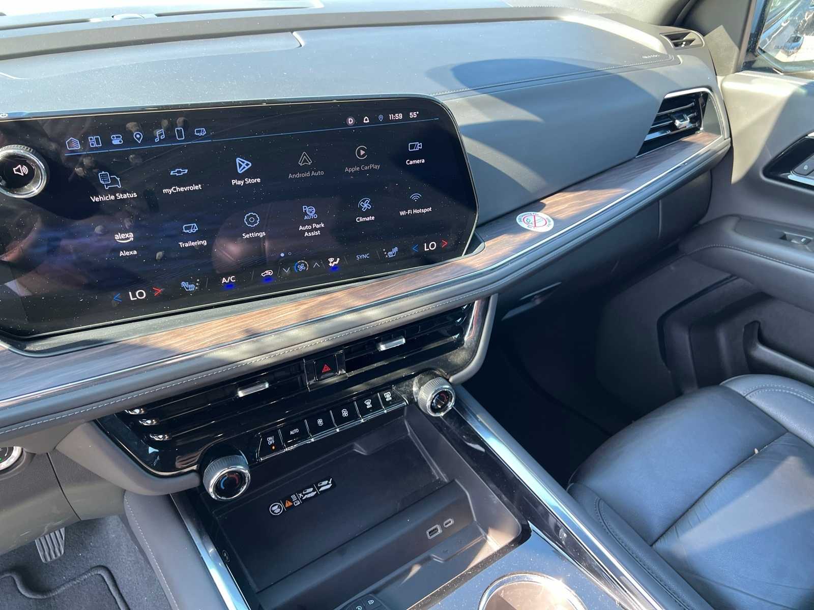 Thumbnail: 2025 Chevrolet Suburban - 30