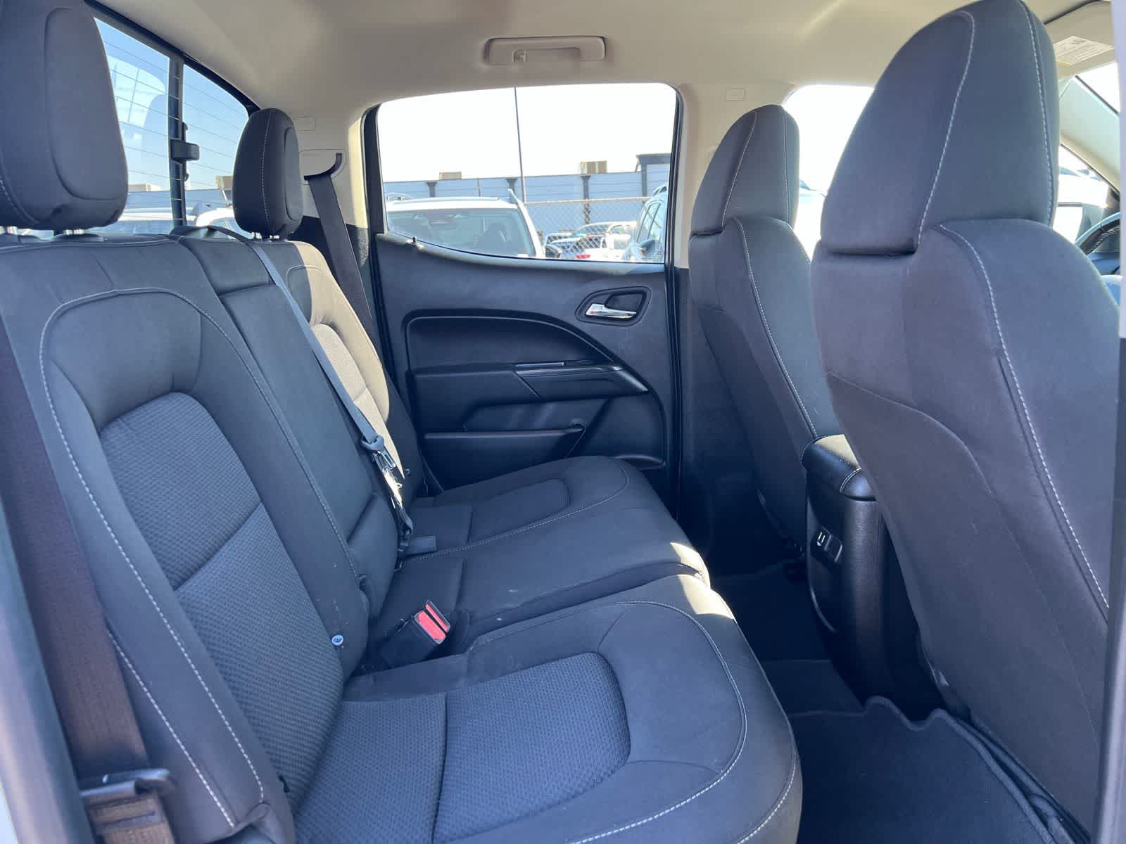 Thumbnail: 2022 Chevrolet Colorado - 23