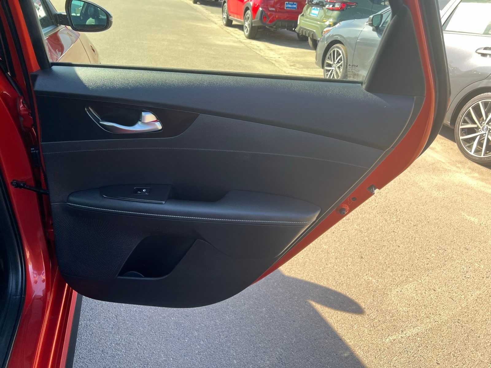 Thumbnail: 2023 Kia Forte - 23