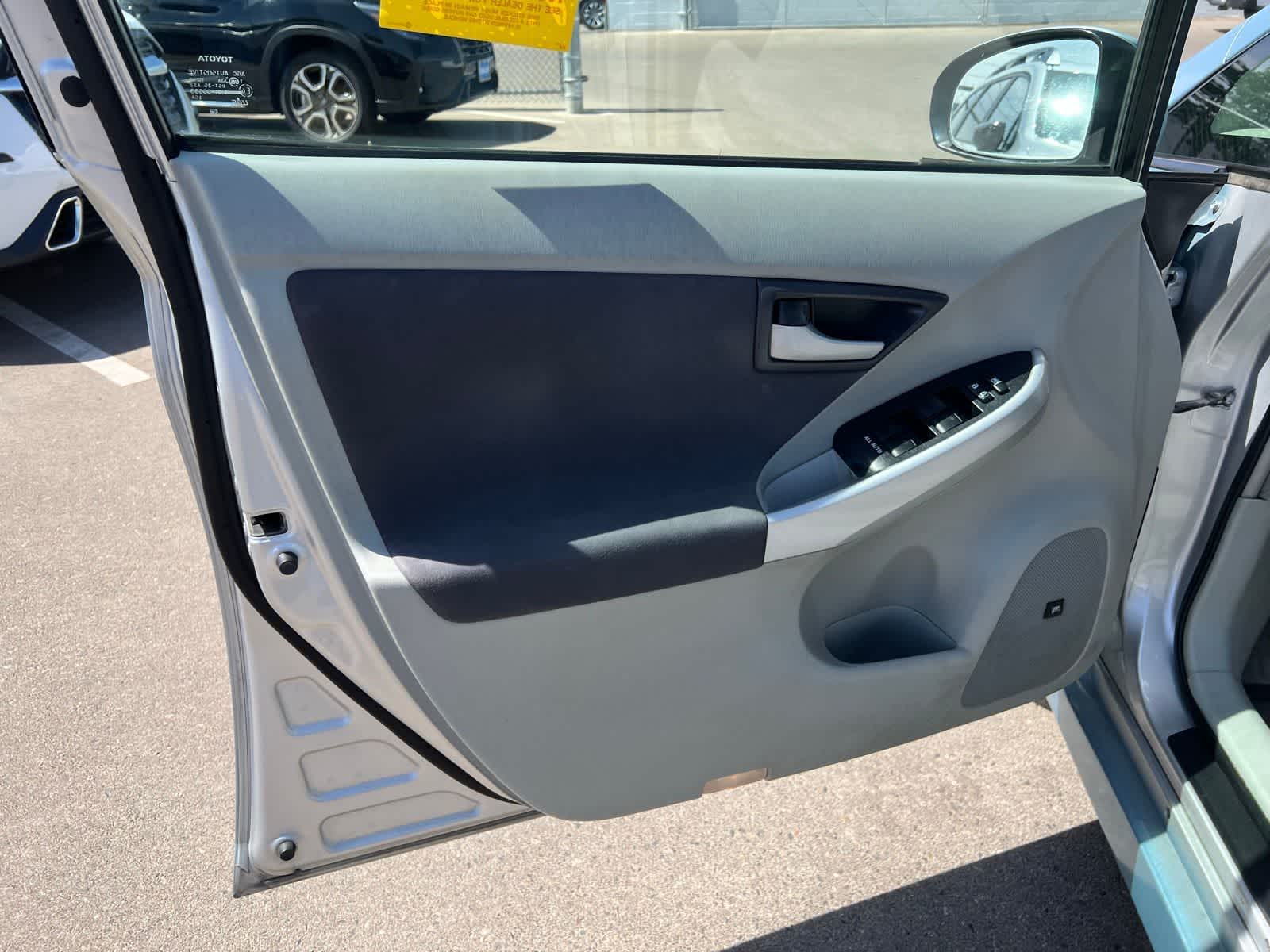 Thumbnail: 2010 Toyota Prius - 16