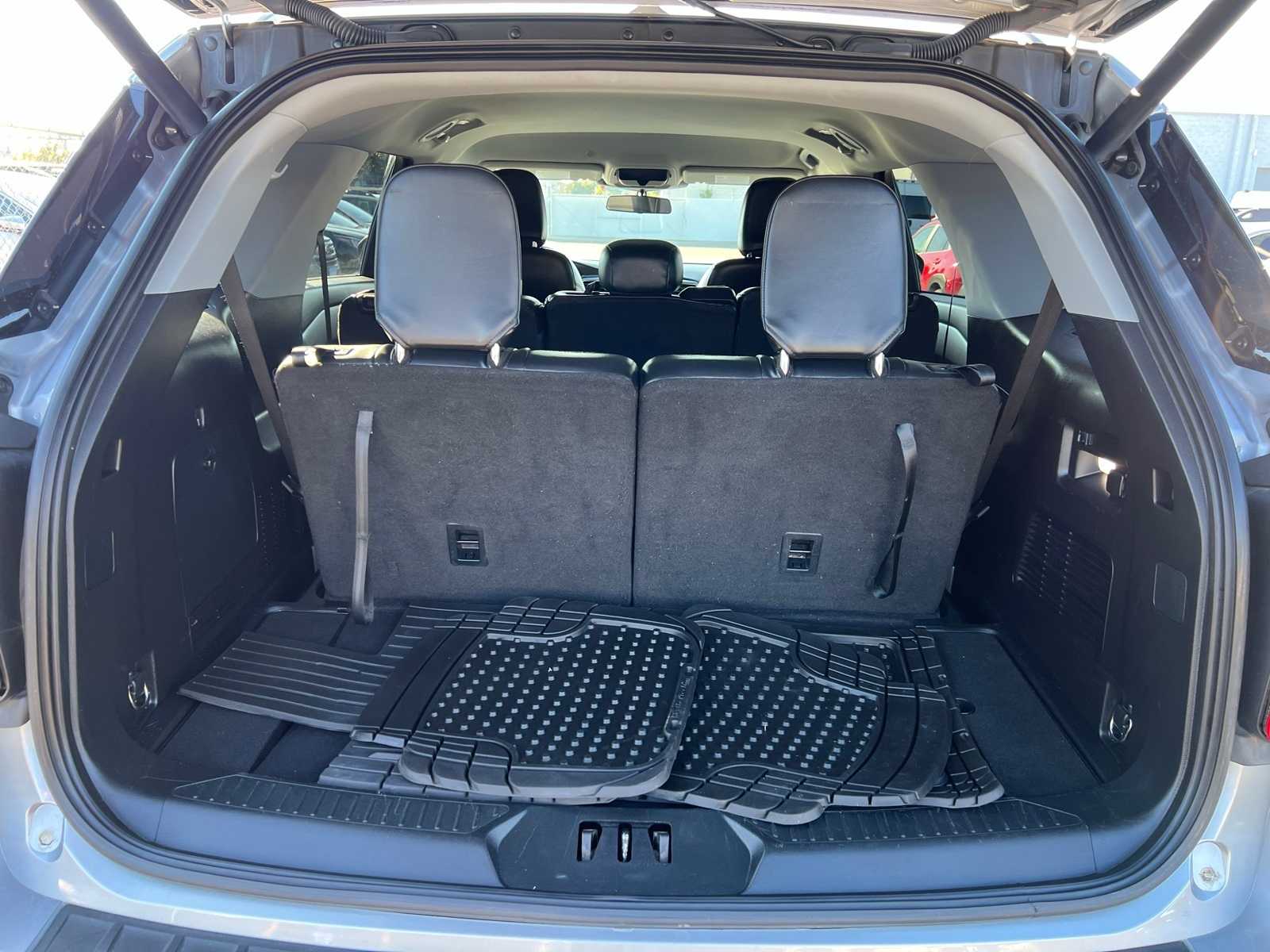 Thumbnail: 2021 Ford Explorer - 8