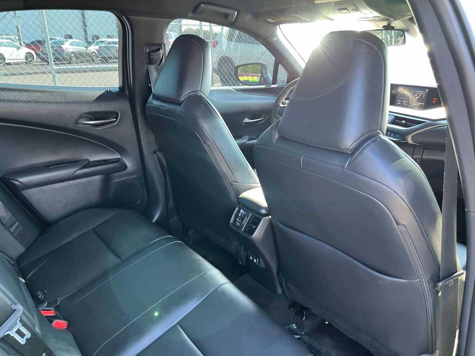 Thumbnail: 2020 Lexus UX - 21