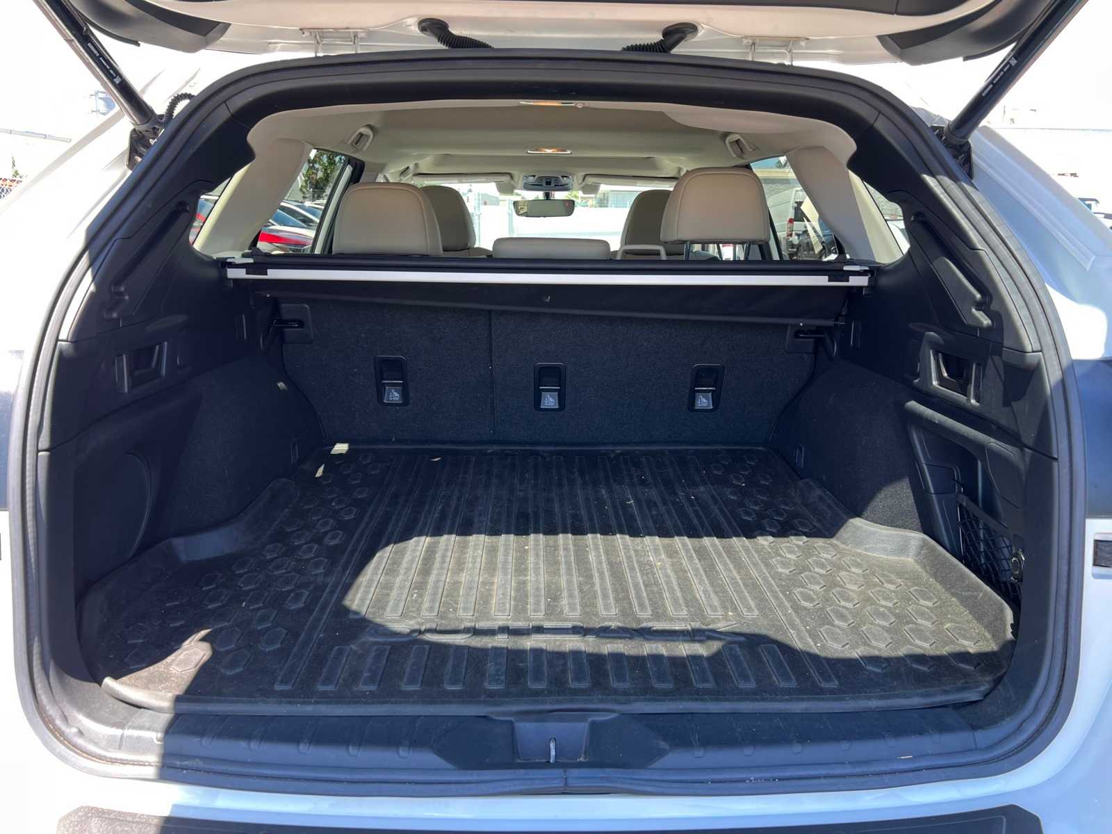 Thumbnail: 2020 Subaru Outback - 8