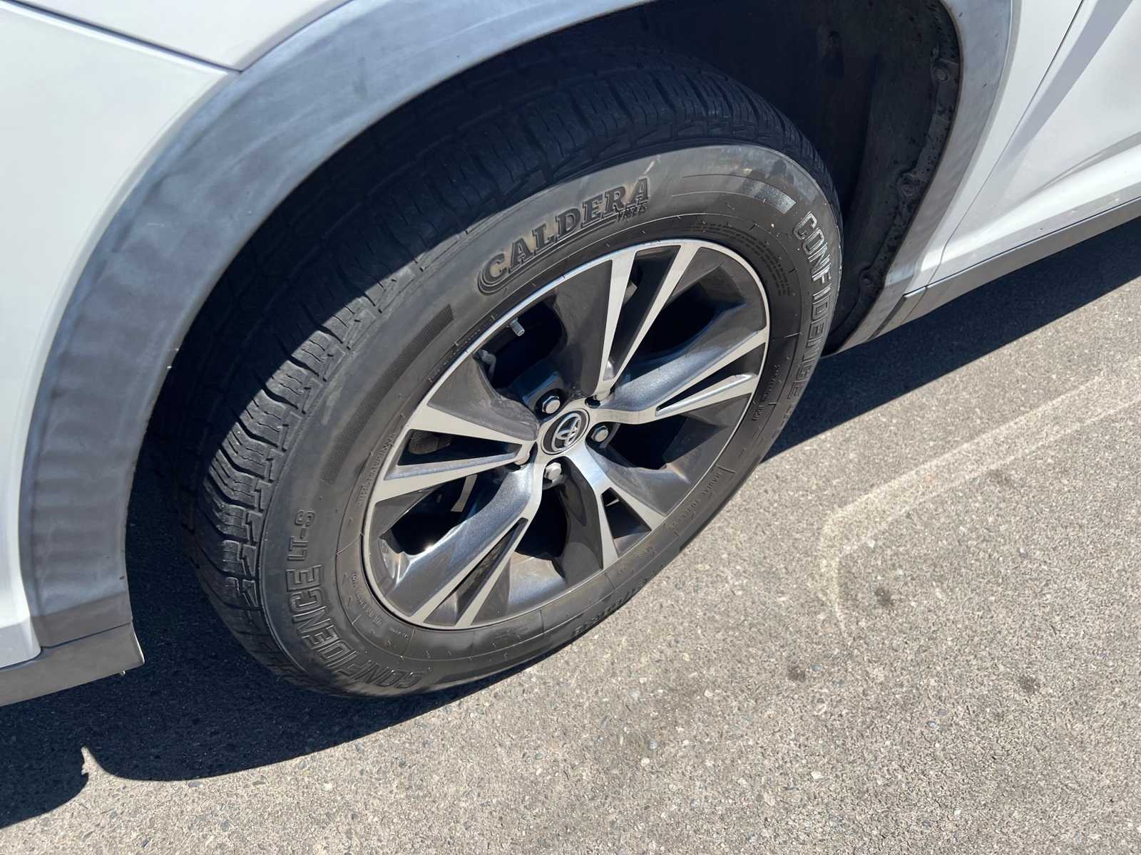 Thumbnail: 2019 Toyota Highlander - 12