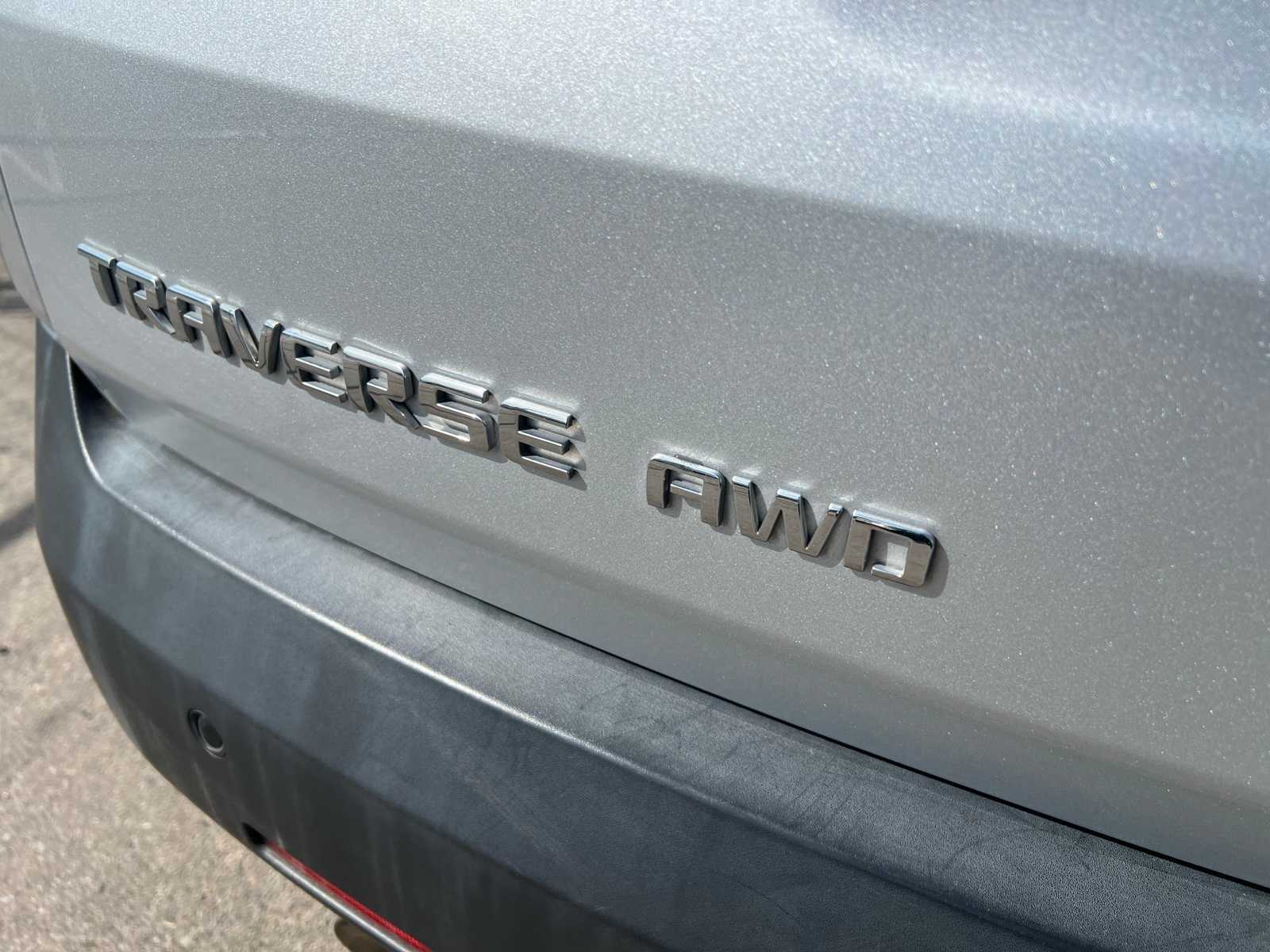 Thumbnail: 2021 Chevrolet Traverse - 5