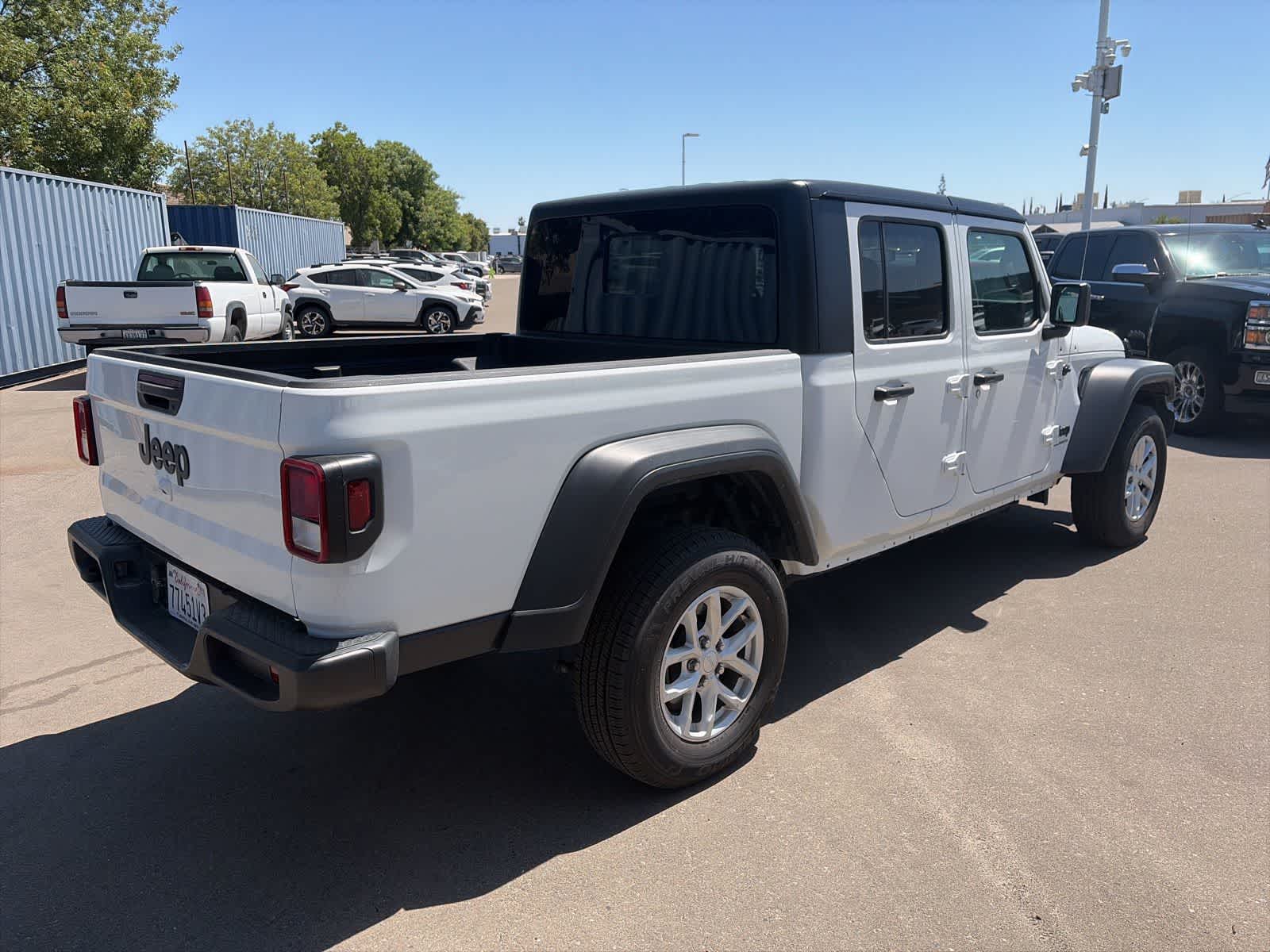 Thumbnail: 2023 Jeep Gladiator - 11