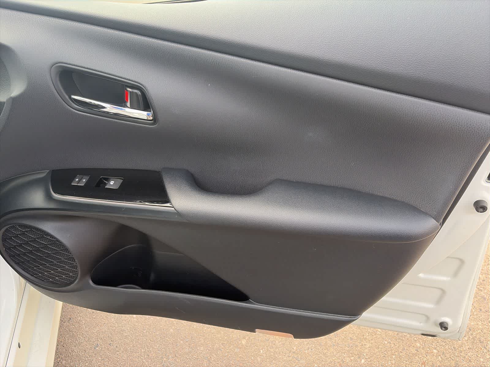 Thumbnail: 2018 Toyota Prius Prime - 9