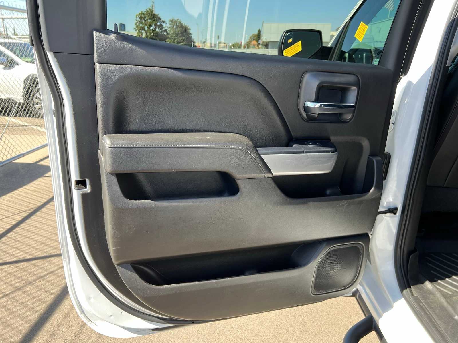 Thumbnail: 2018 Chevrolet Silverado 1500 - 18