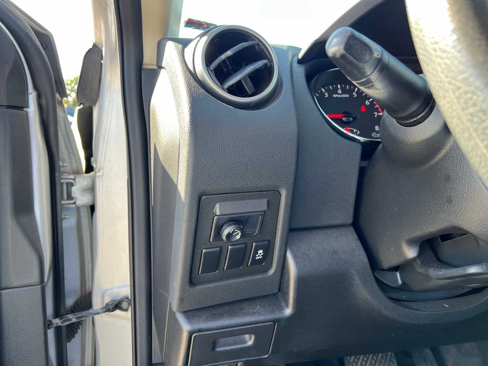Thumbnail: 2015 Nissan Rogue - 28