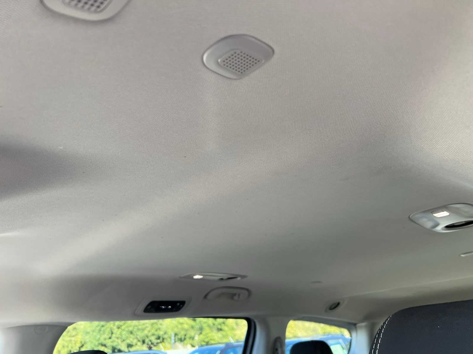 Thumbnail: 2023 Chrysler Voyager - 33