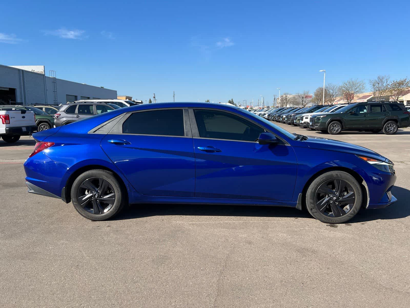 Thumbnail: 2023 Hyundai Elantra - 8