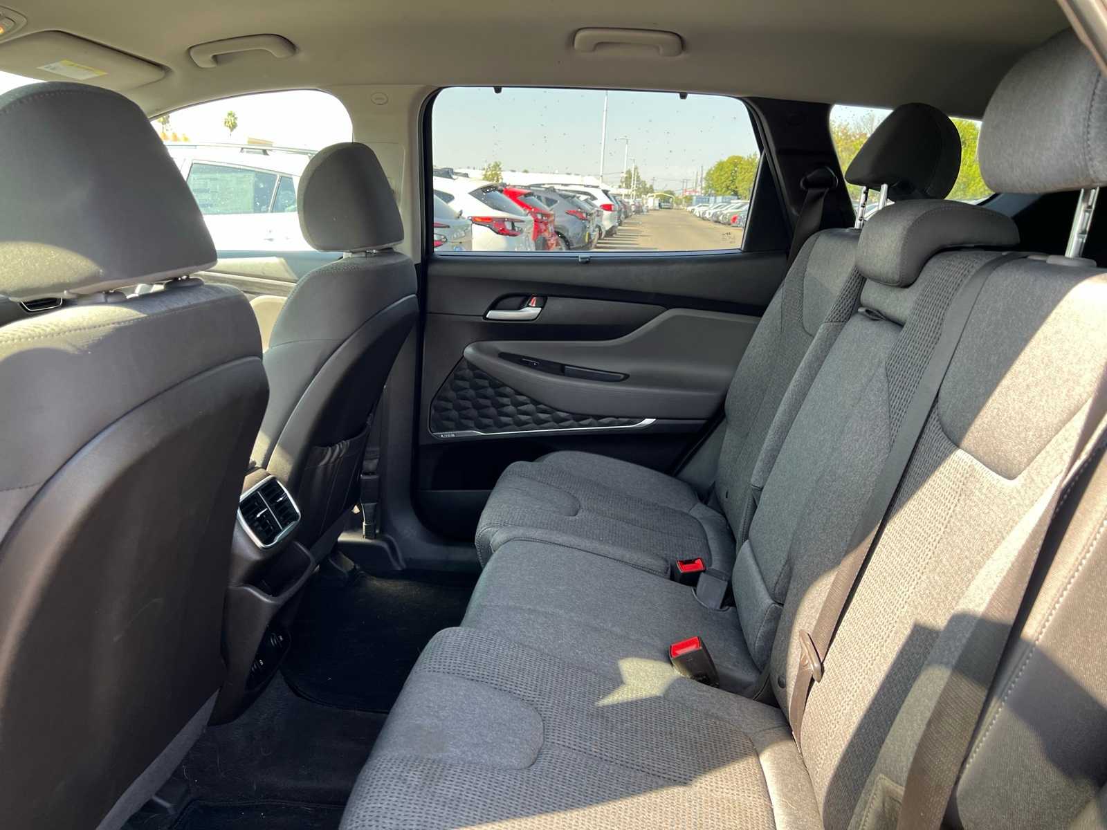 Thumbnail: 2019 Hyundai Santa Fe - 18
