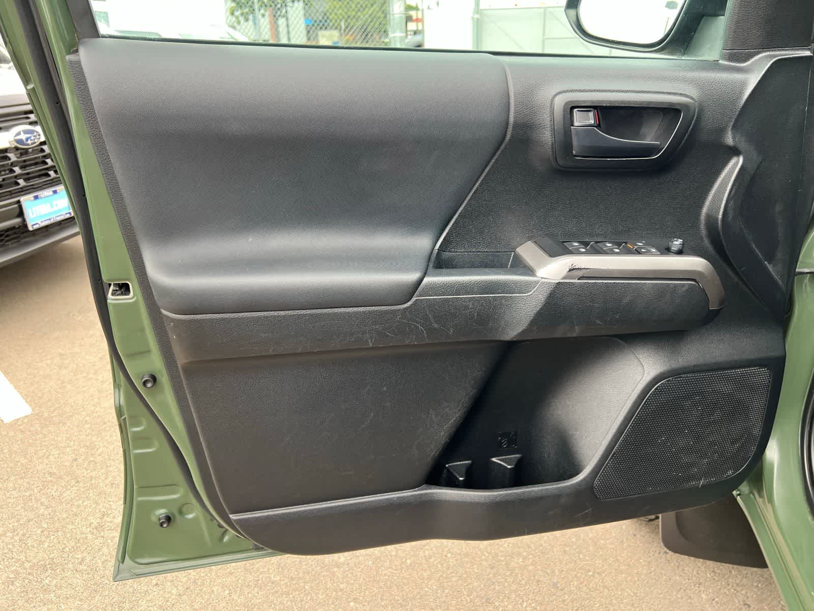 Thumbnail: 2021 Toyota Tacoma - 16