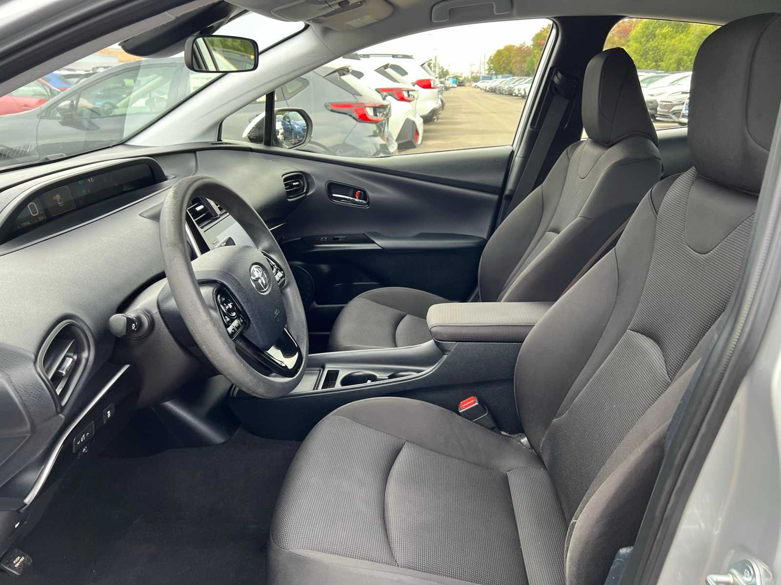 Thumbnail: 2020 Toyota Prius - 15