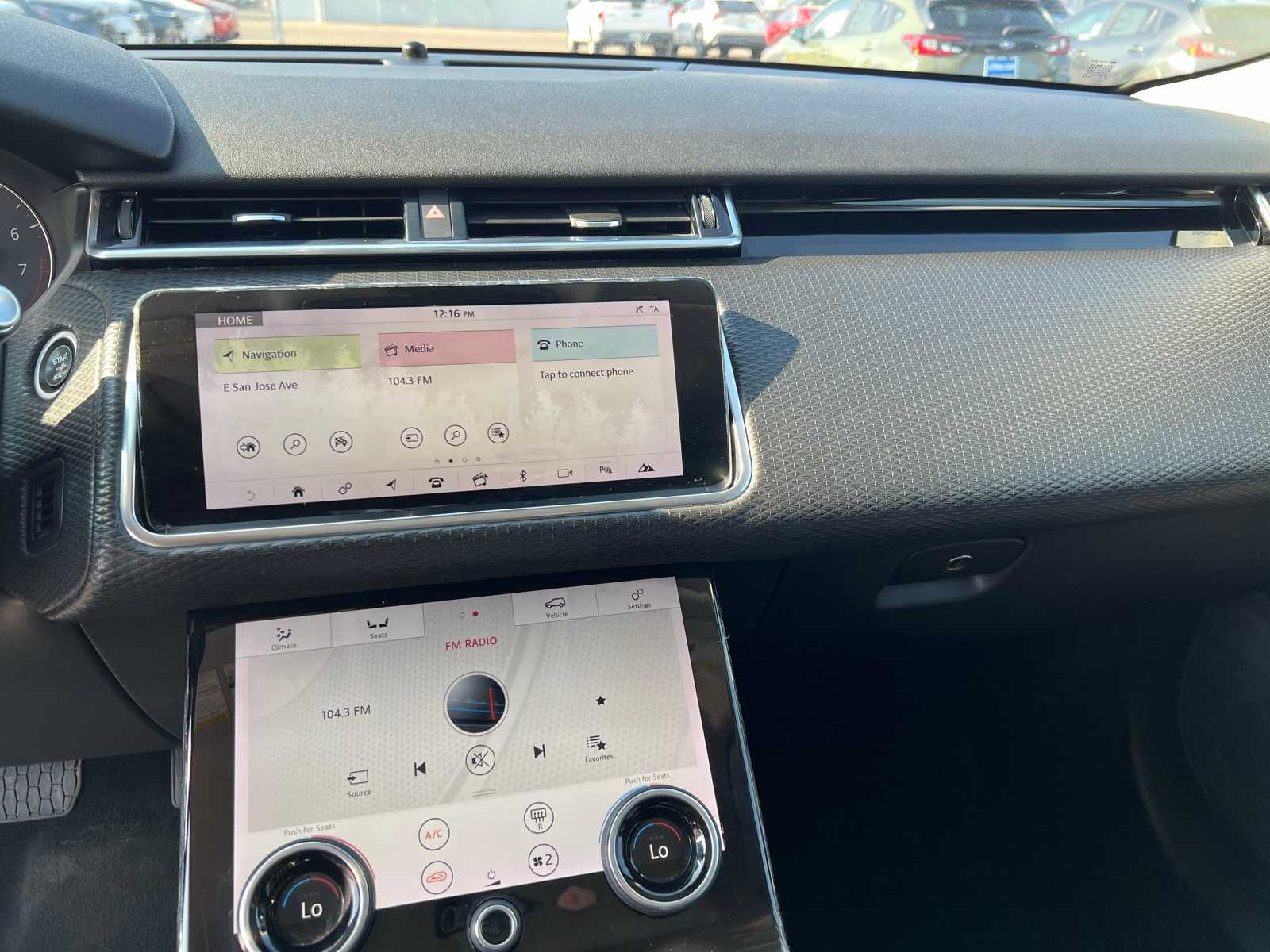 Thumbnail: 2020 Land Rover Range Rover Velar - 37