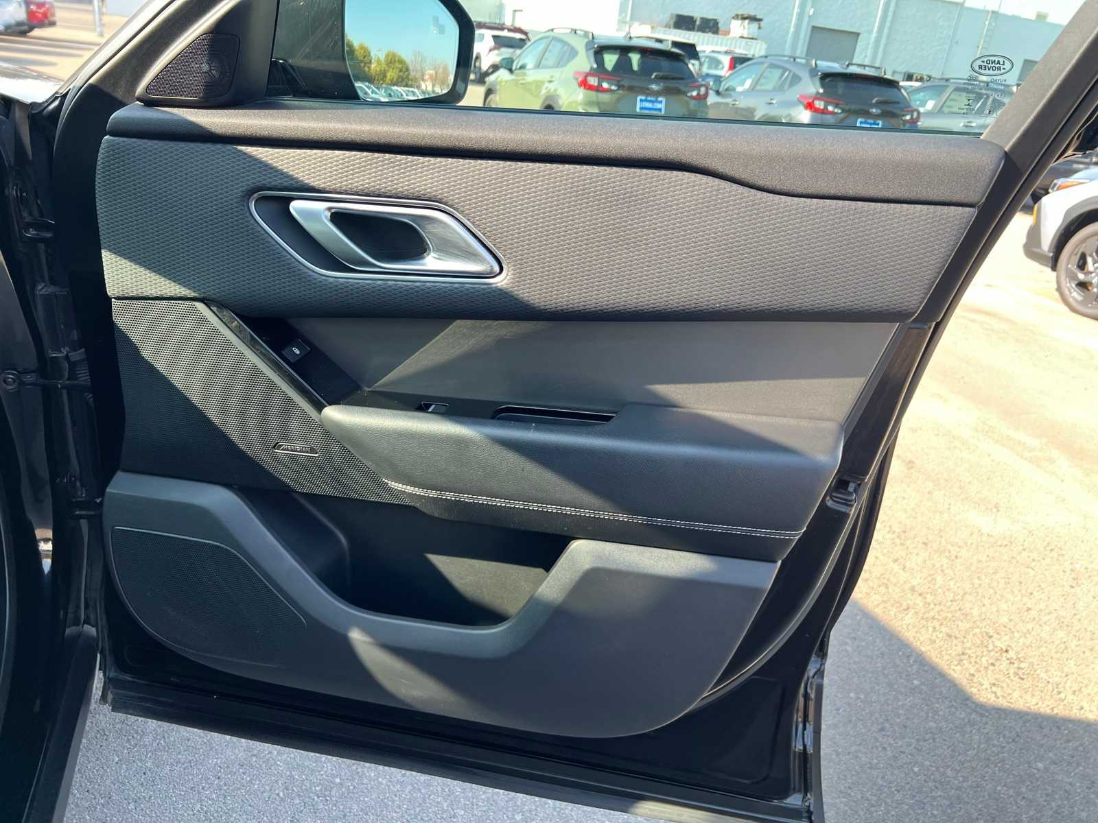 Thumbnail: 2020 Land Rover Range Rover Velar - 28