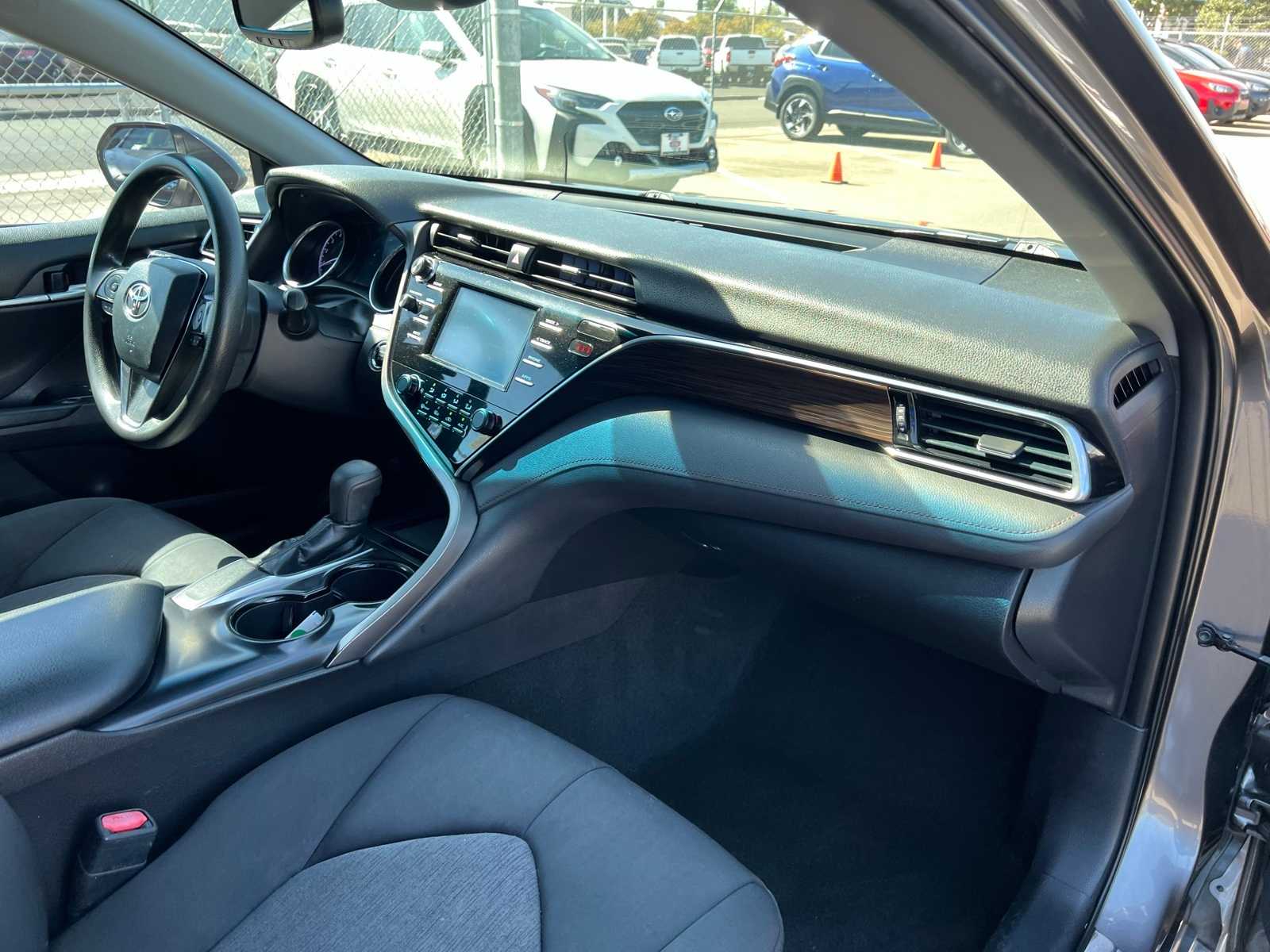 Thumbnail: 2018 Toyota Camry - 25