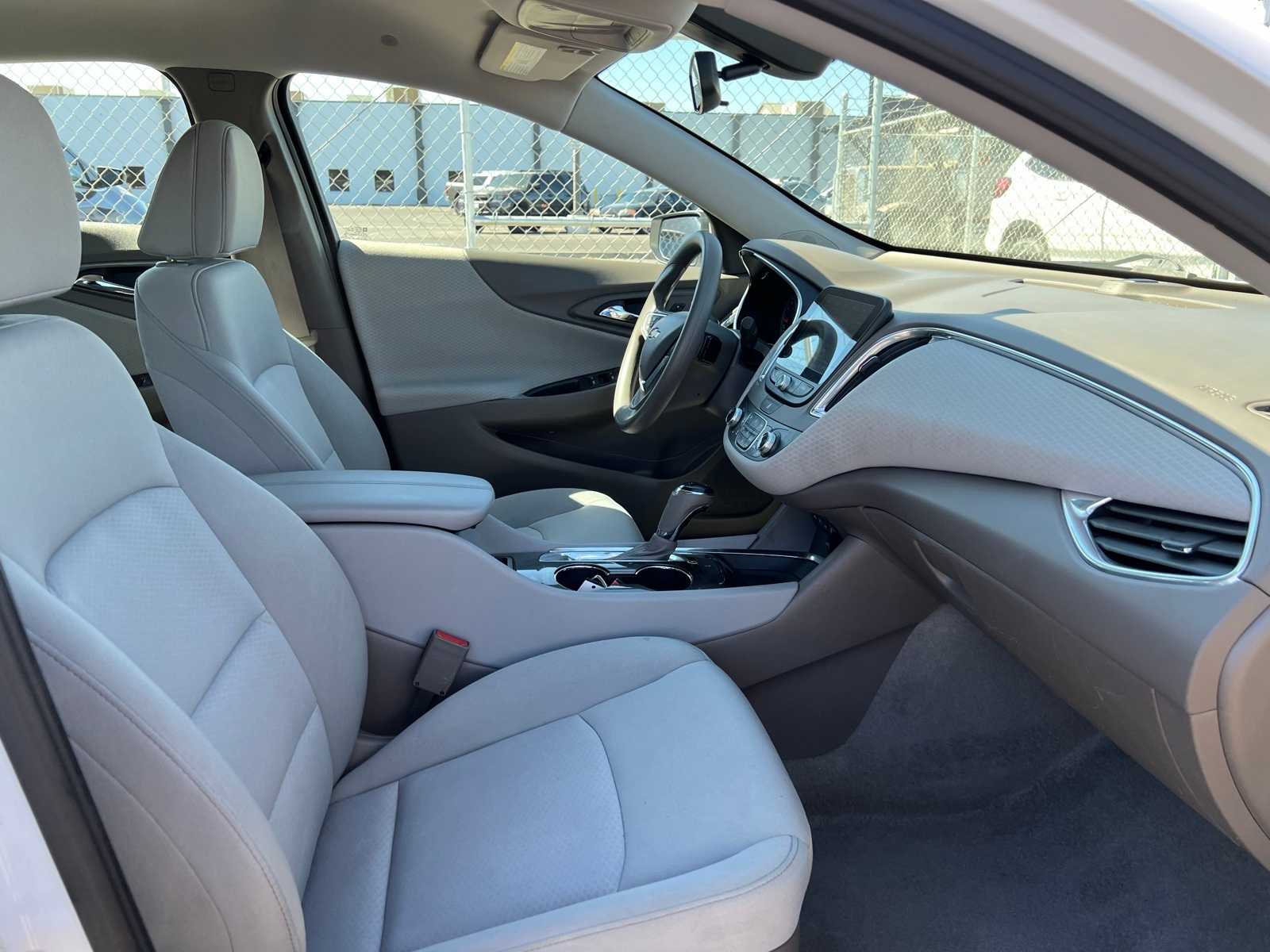 Thumbnail: 2019 Chevrolet Malibu - 26
