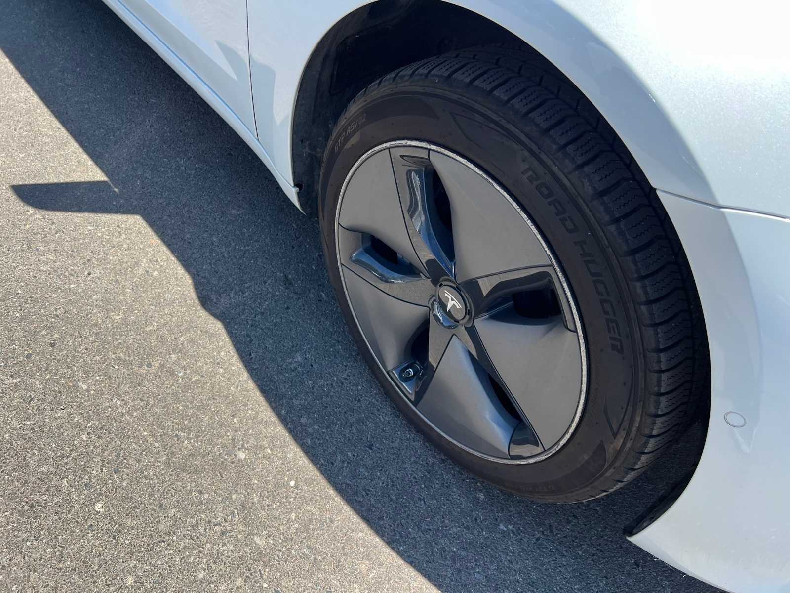 Thumbnail: 2020 Tesla Model 3 - 23