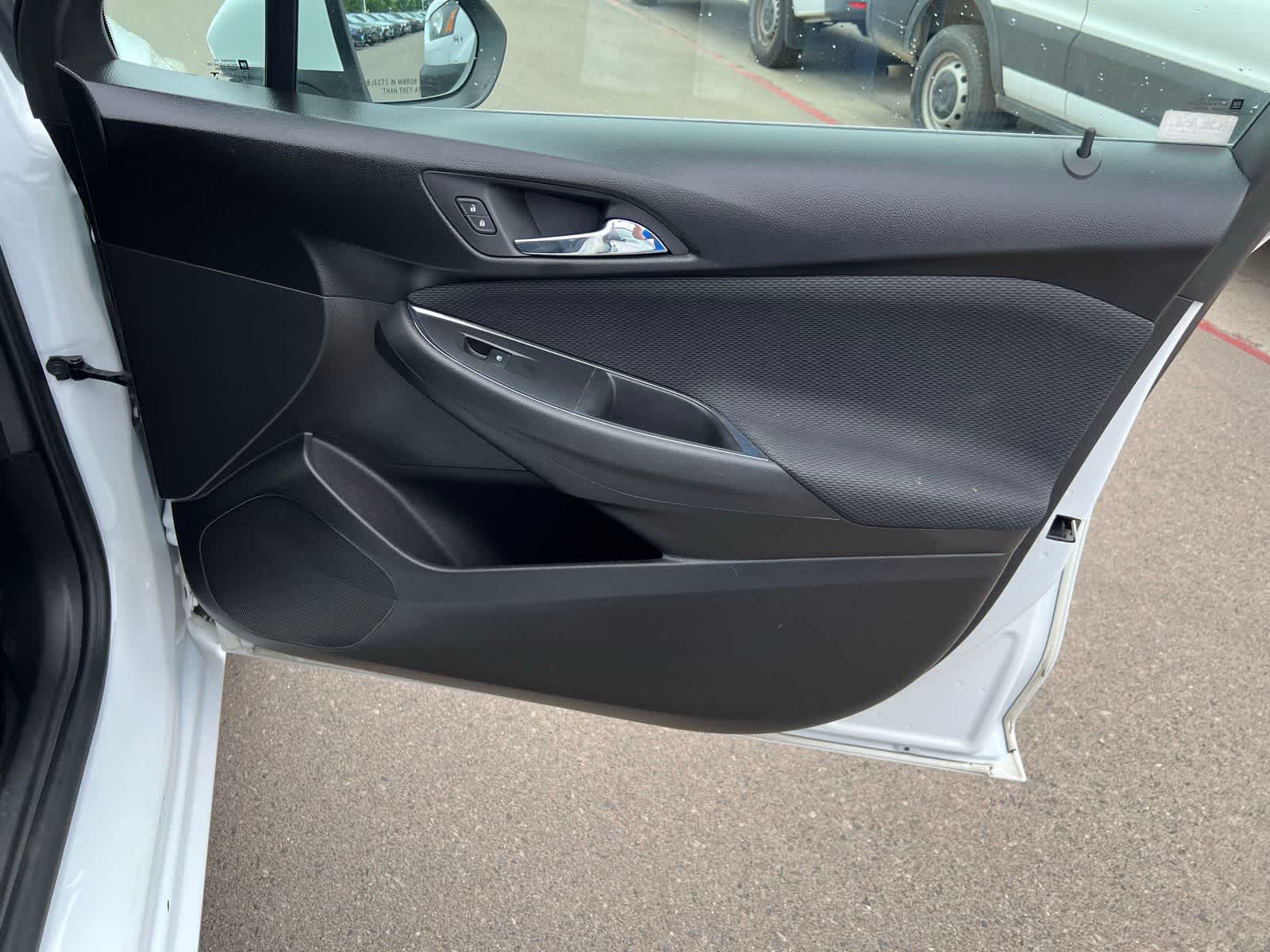 Thumbnail: 2016 Chevrolet Cruze - 28