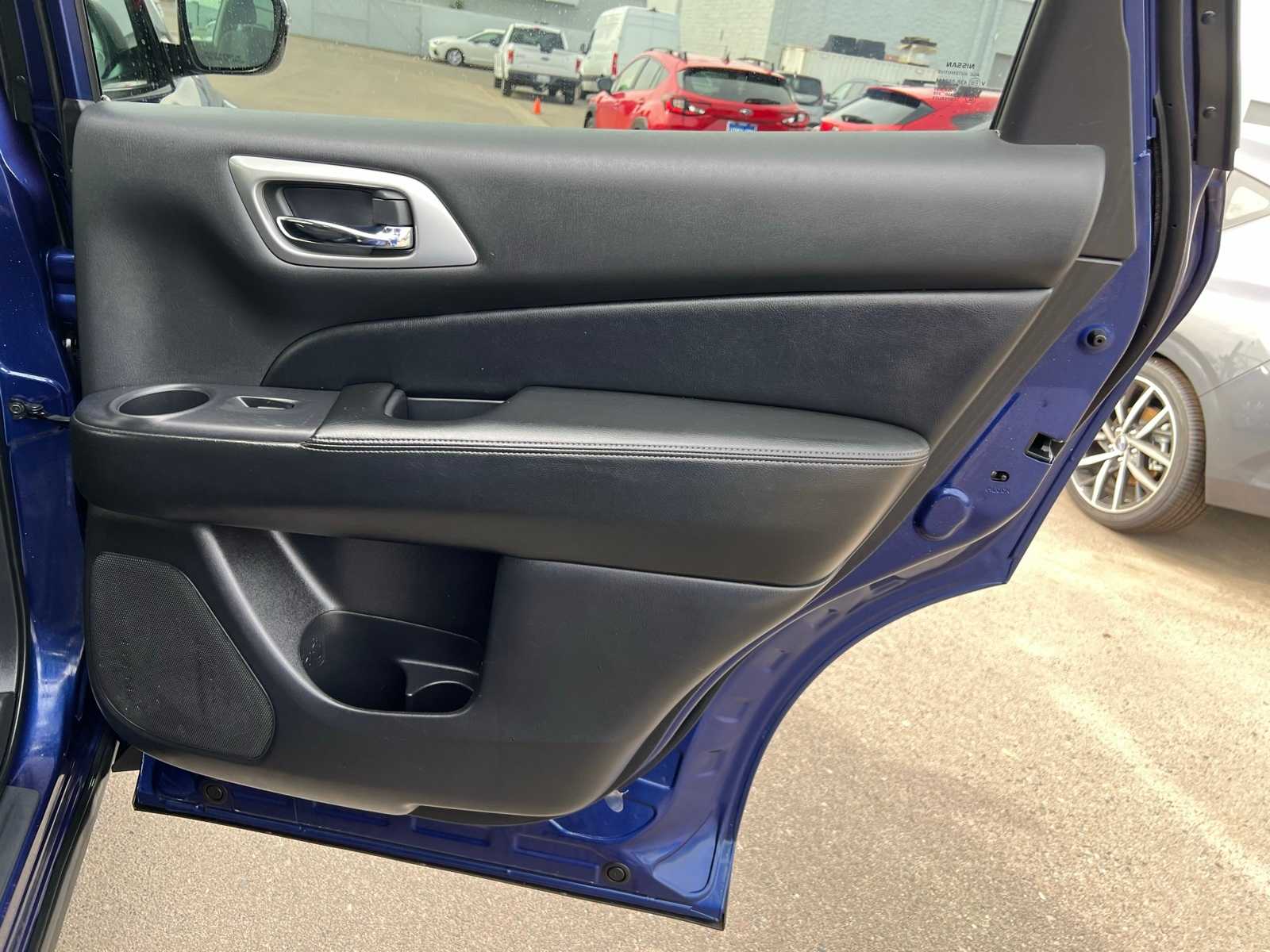 Thumbnail: 2020 Nissan Pathfinder - 23