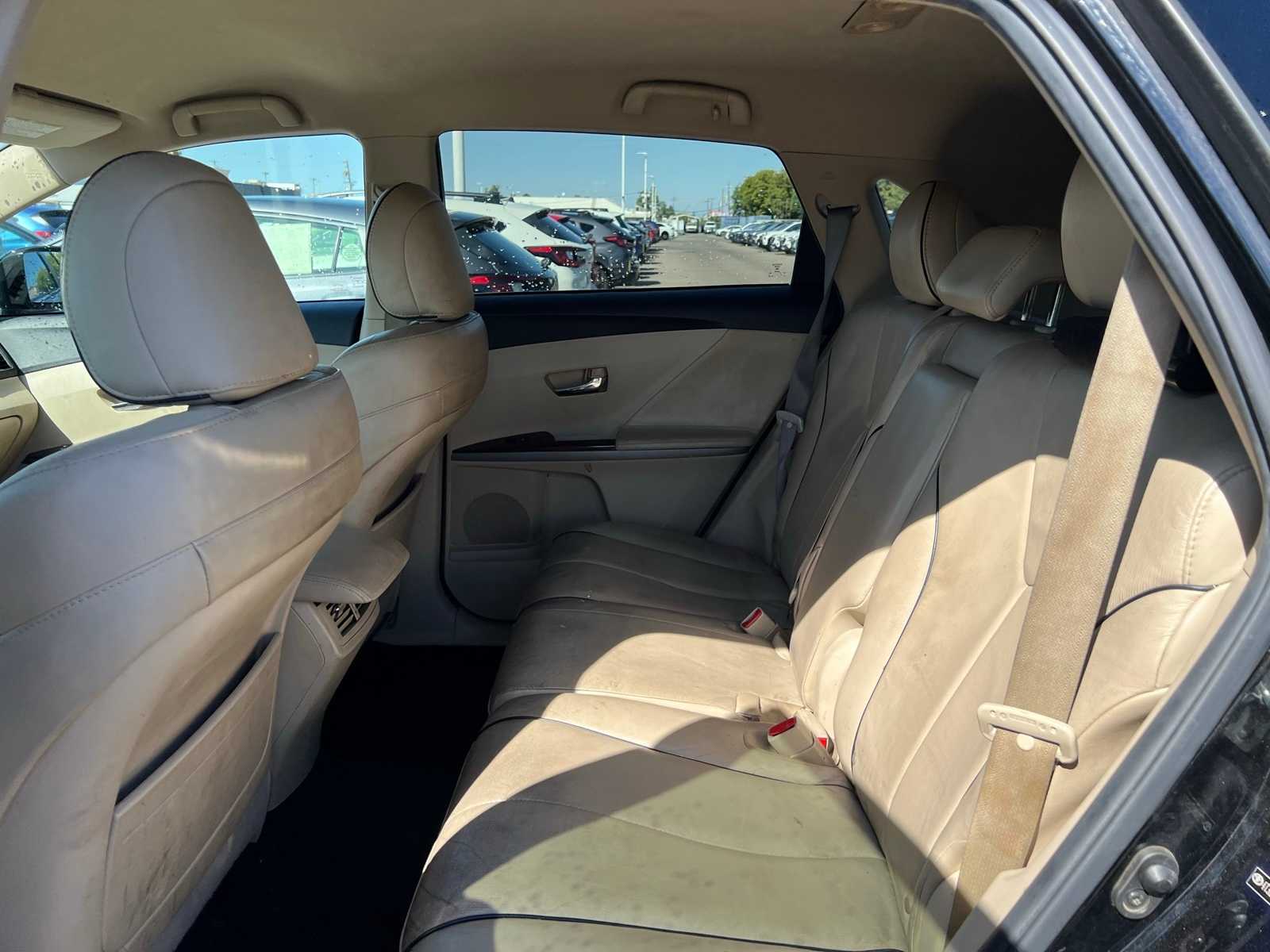 Thumbnail: 2012 Toyota Venza - 16