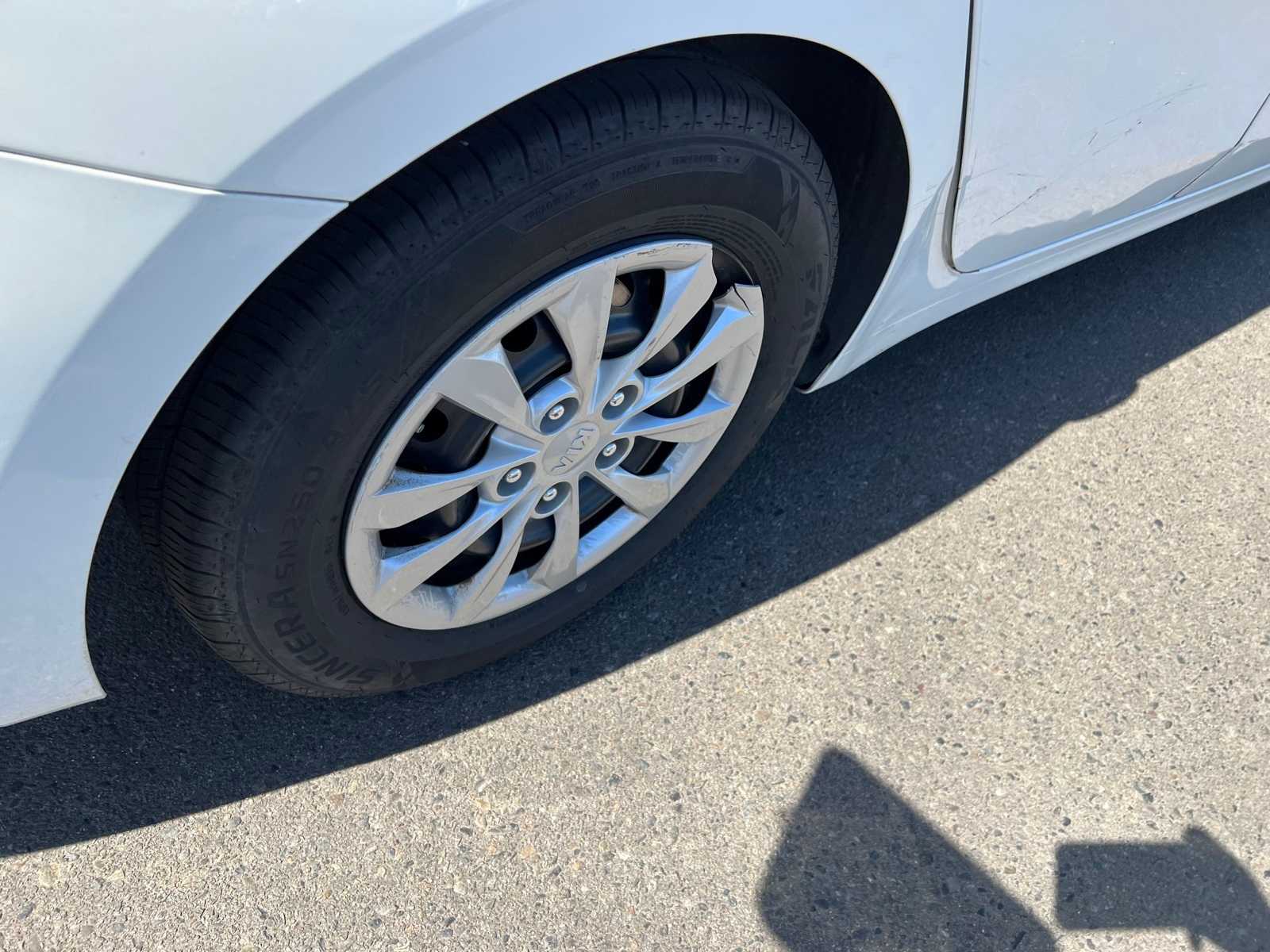 2019 Kia Forte FE 19