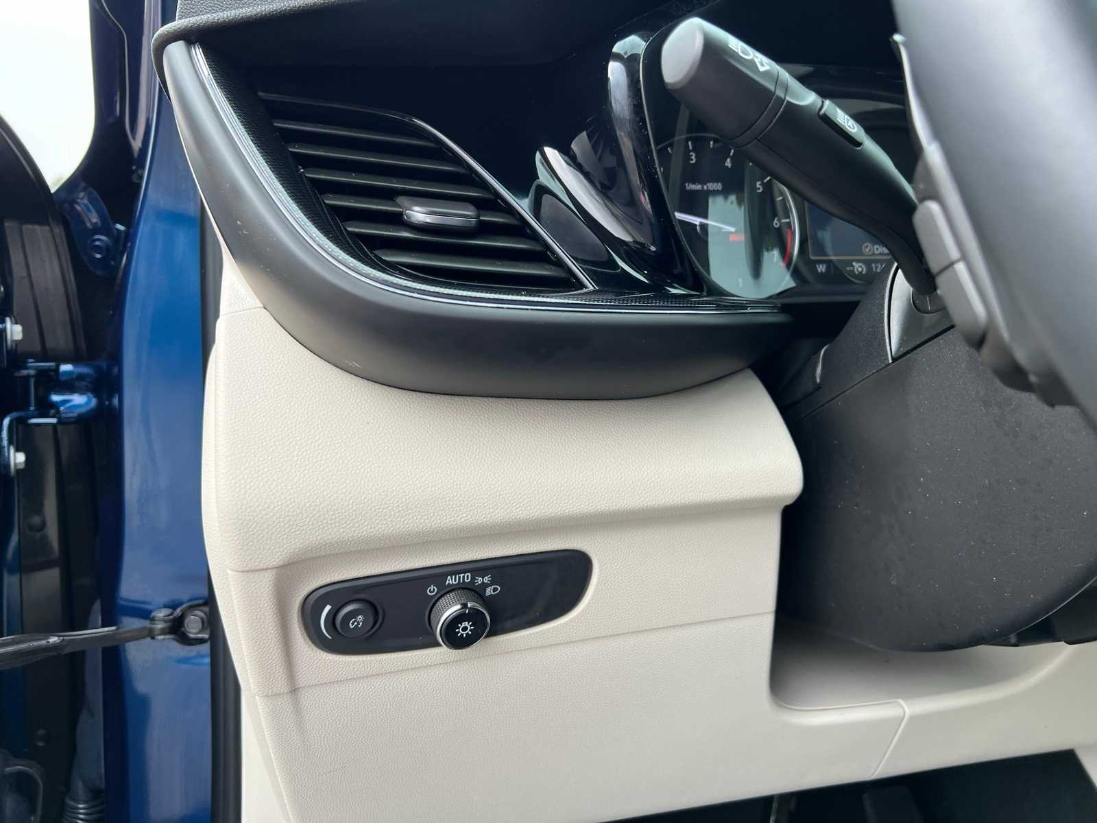 Thumbnail: 2023 Buick Envision - 32